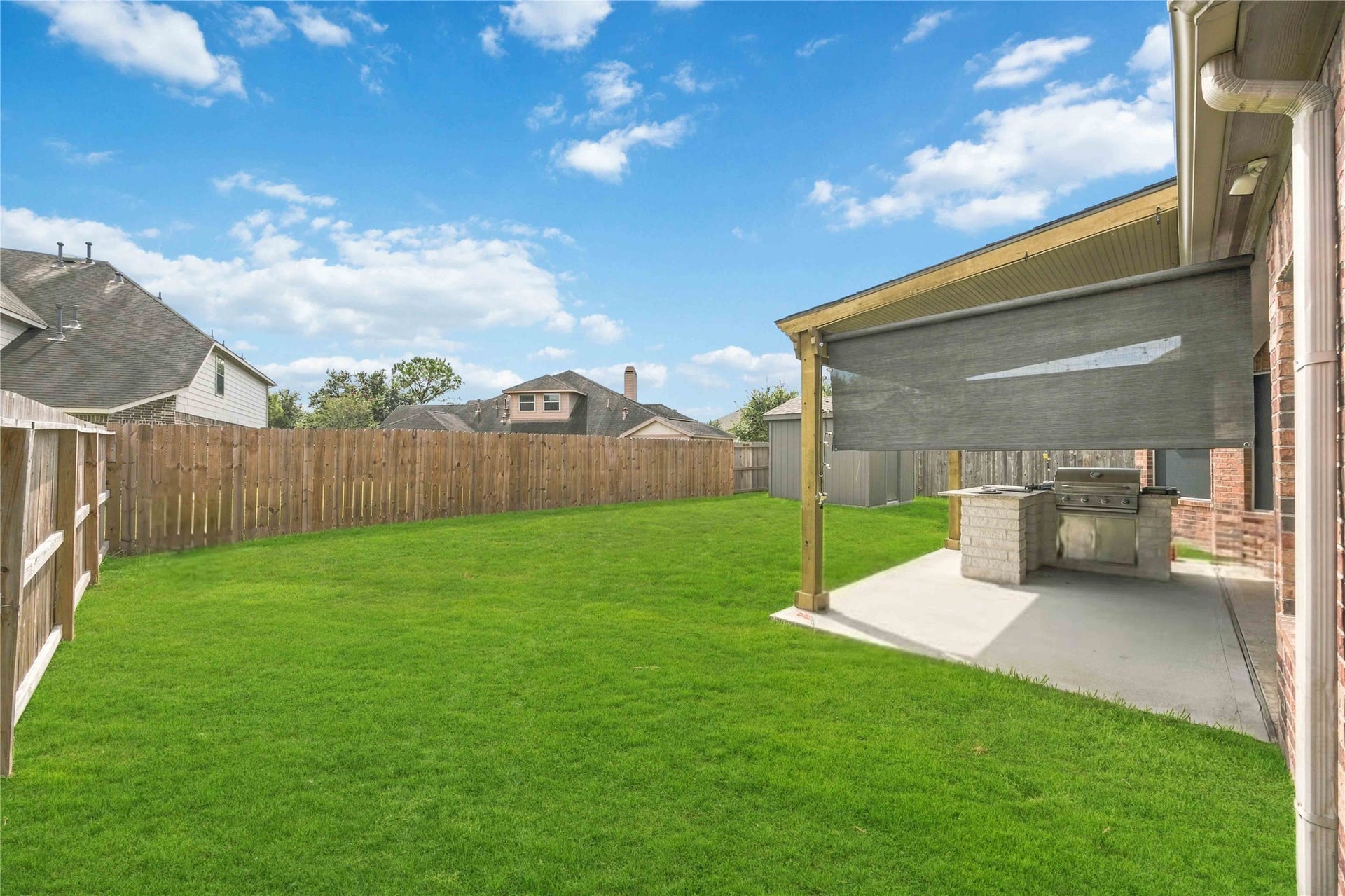 2522 Crystal Shore Drive, Rosharon, TX 77583