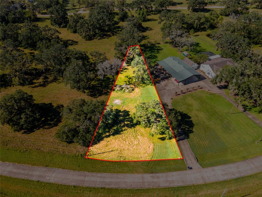 Property photo for 718 Rancho Chico Court, Angleton, TX