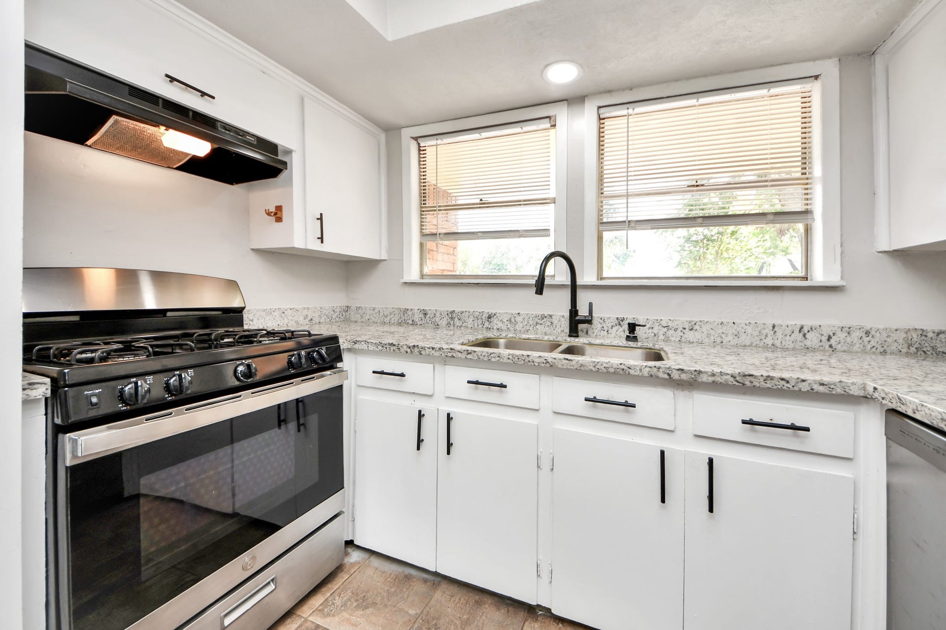 505 Jasmine Street, Richwood, TX 77531 505 Jasmine Street, Richwood, TX 77531