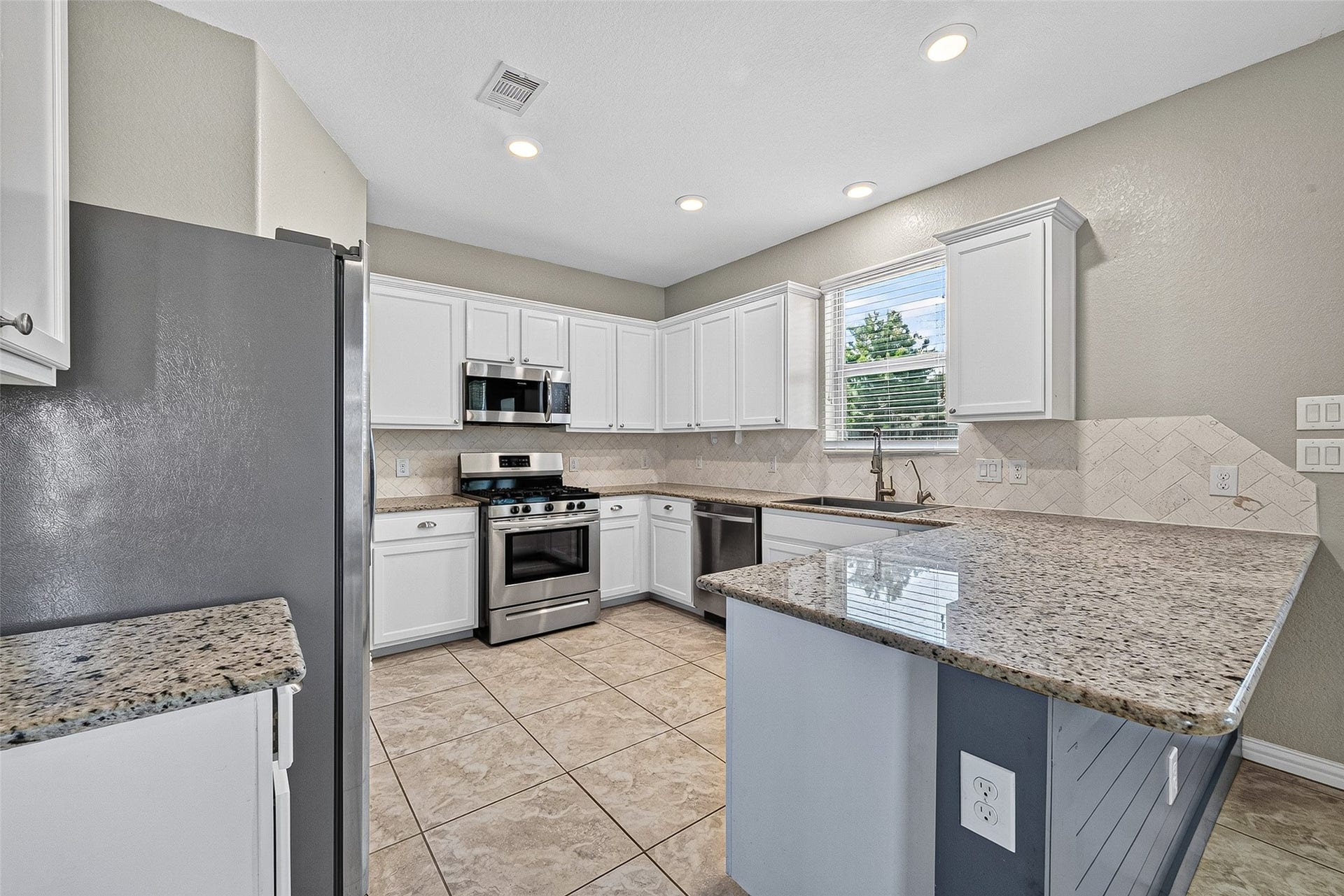 23010 Tindarey Falls Lane, Katy, TX 77493 Kitchen, Refrigerator Included