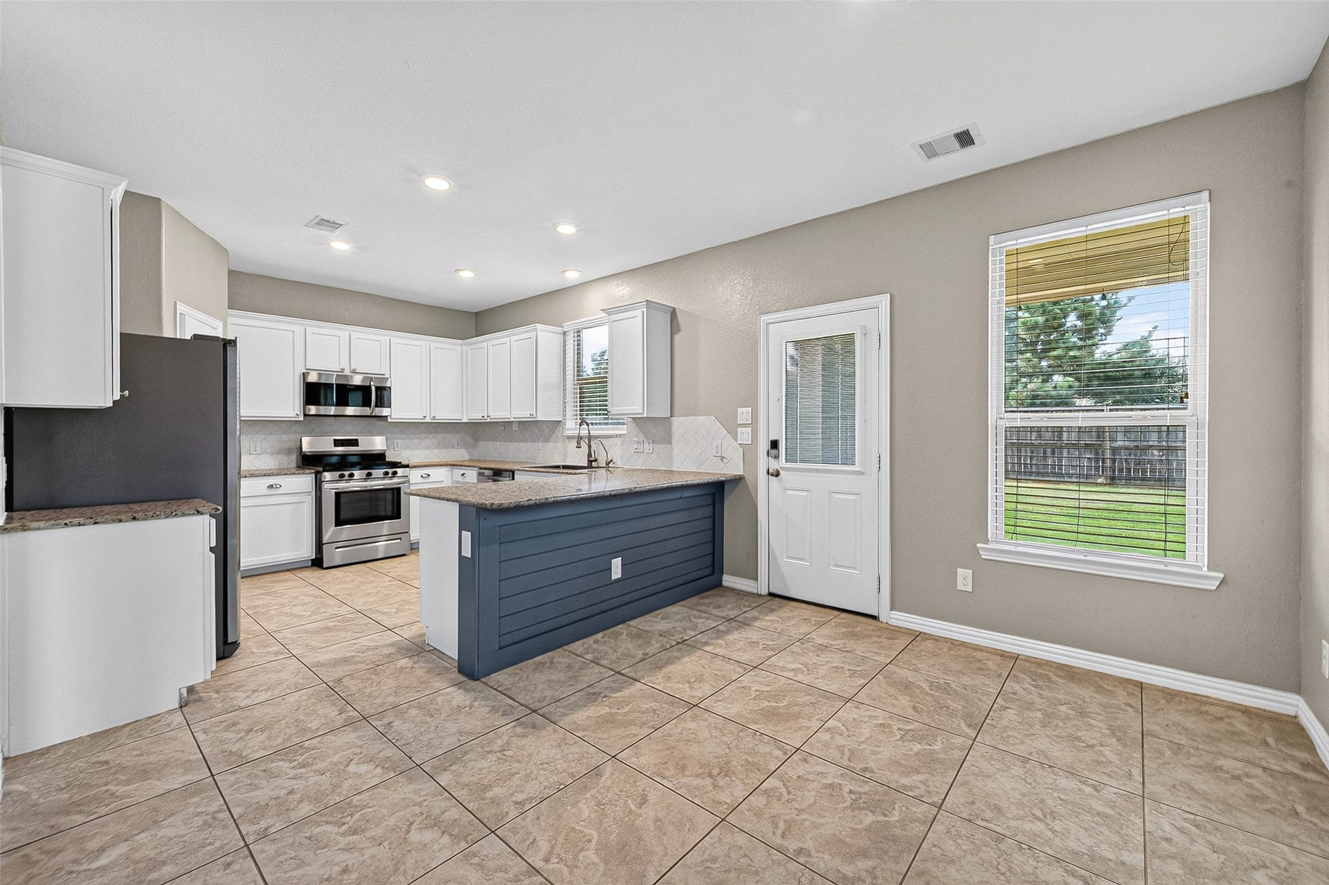23010 Tindarey Falls Lane, Katy, TX 77493 Dining Kitchen Combo