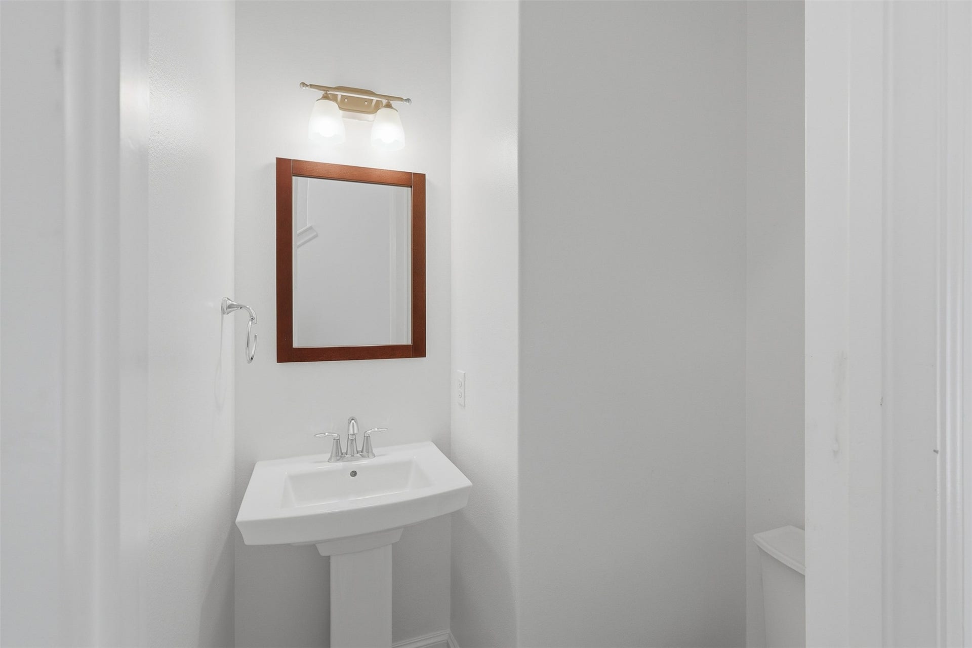 3302 Audley Street, #126, Houston, TX 77098 Powder room located on second floor.