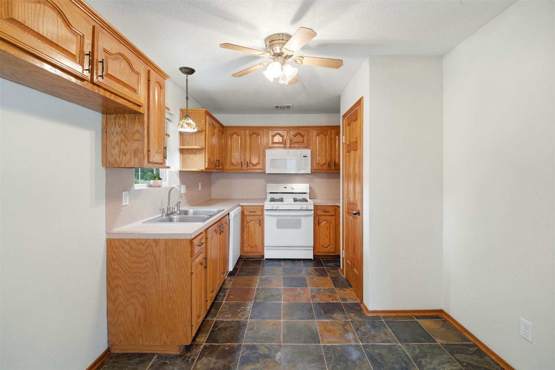 144 Pin Oak Lane, Hempstead, TX 77445 144 Pin Oak Lane, Hempstead, TX 77445