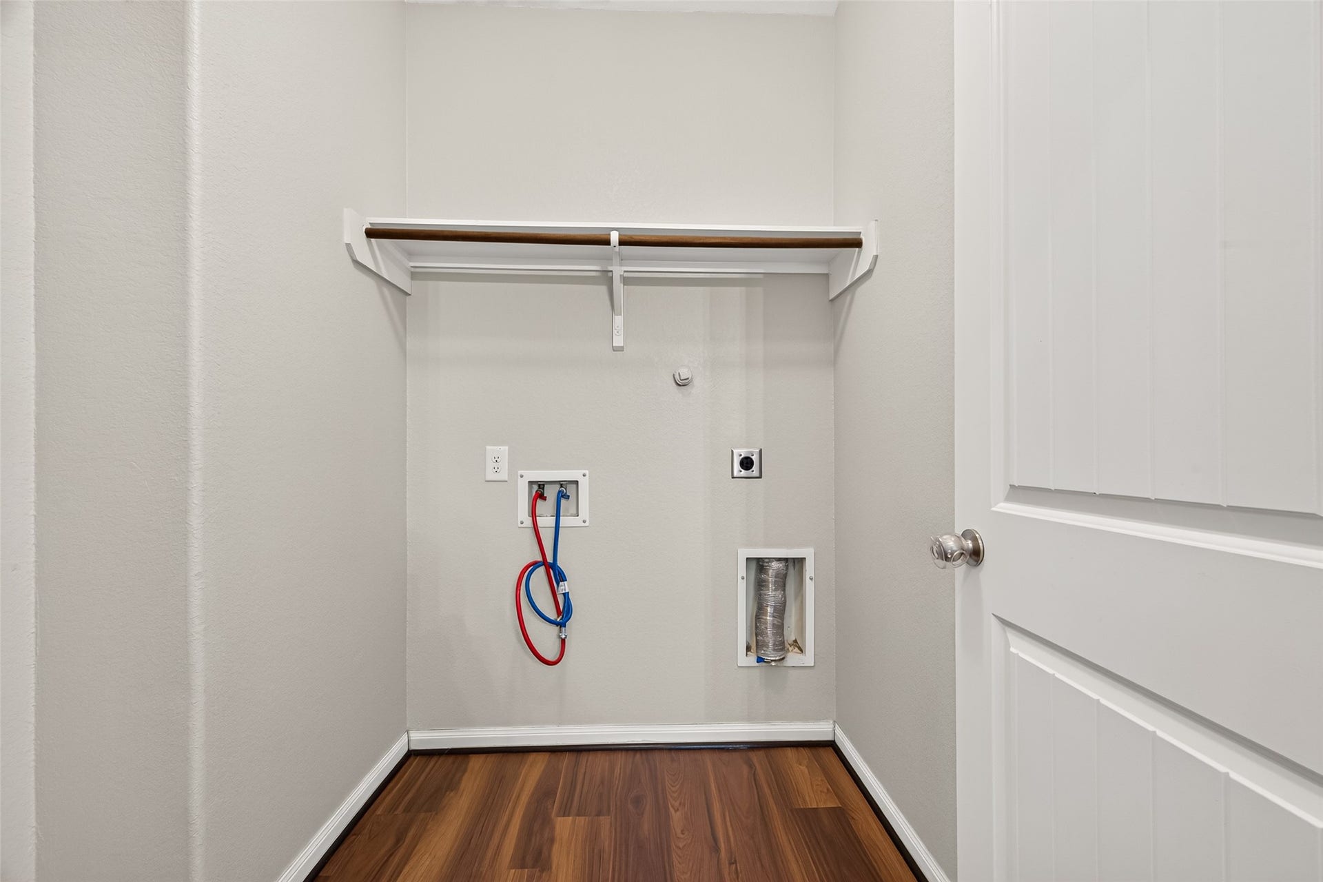 1018 Pleasant Bend, Conroe, TX 77301 Laundry Room