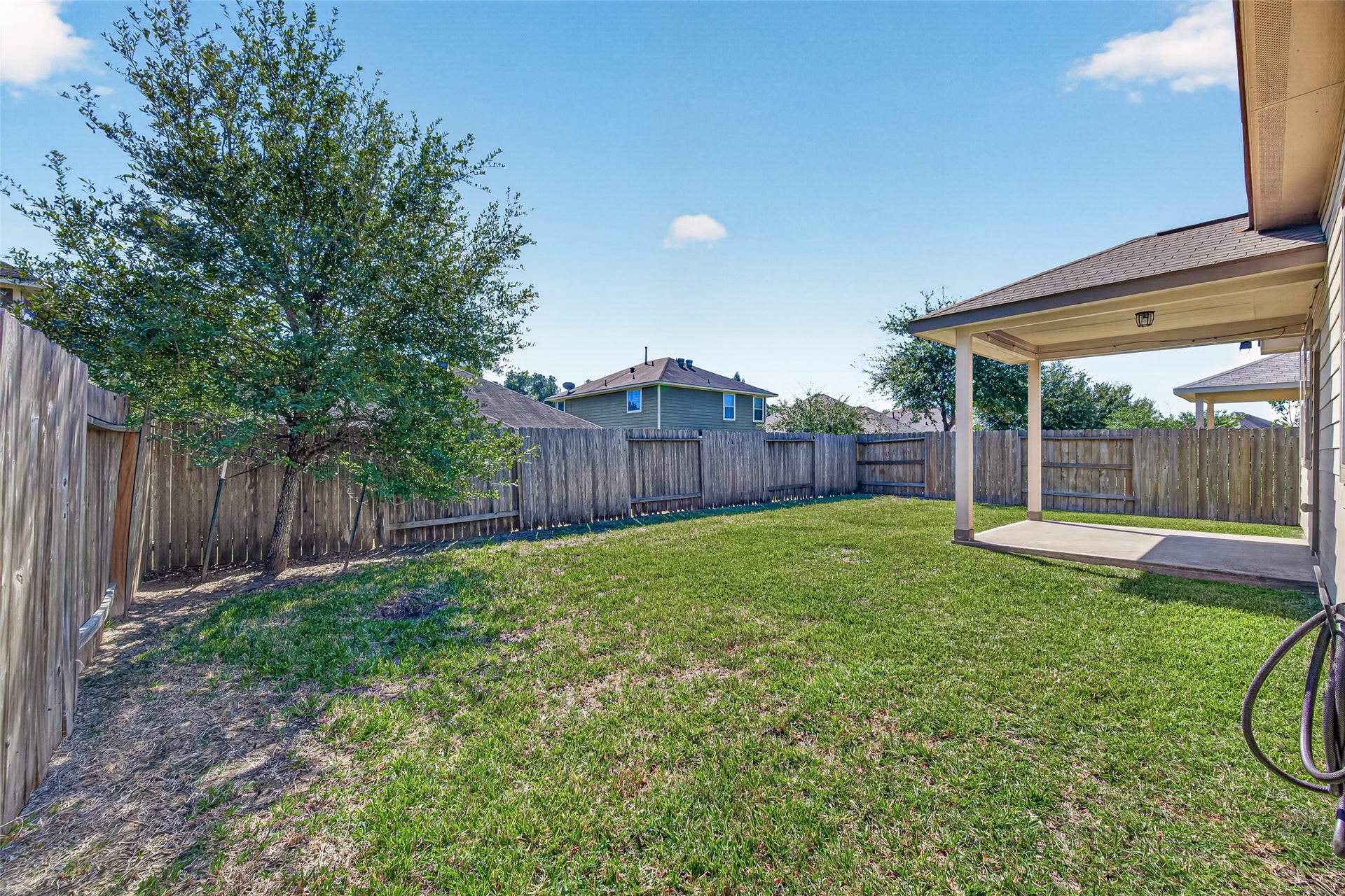 1018 Pleasant Bend, Conroe, TX 77301 There is plenty of room to spread out and enjoy this nicely sized backyard.