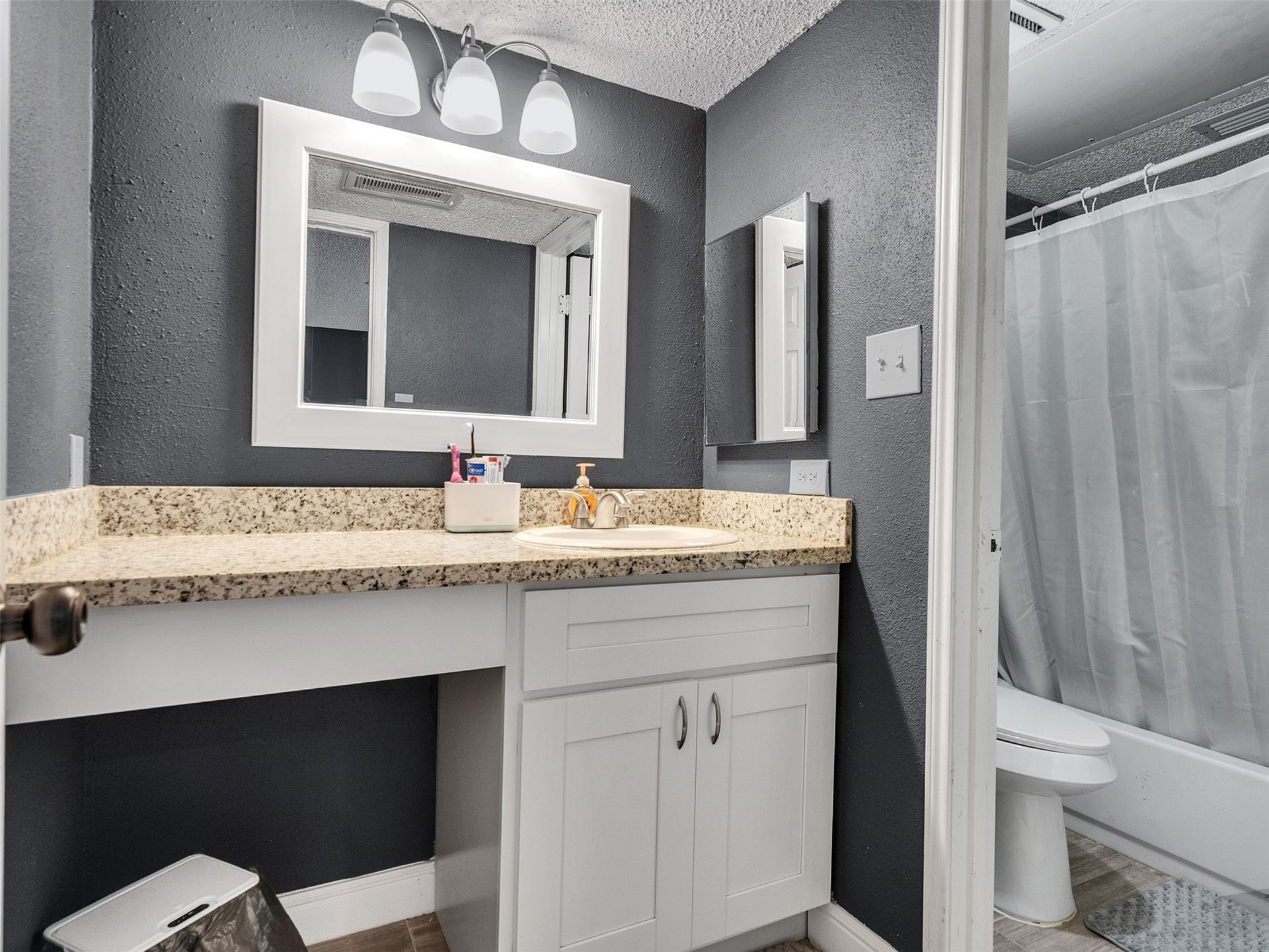 1515 Sandy Springs Road, #201, Houston, TX 77042 1515 Sandy Springs Road, #201, Houston, TX 77042