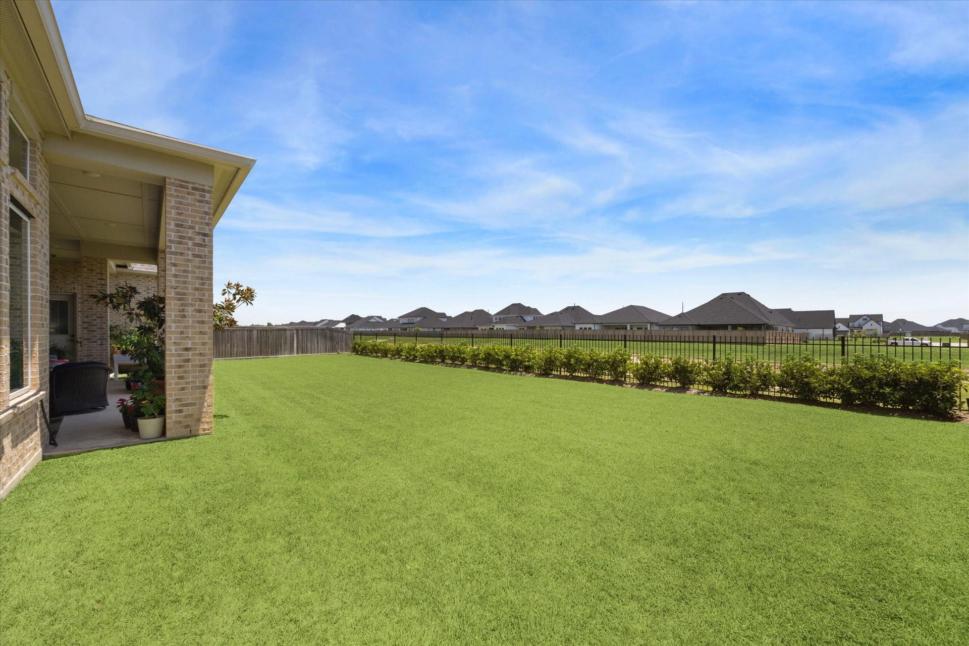 2547 Sandy Lake Drive, Friendswood, TX 77546 2547 Sandy Lake Drive, Friendswood, TX 77546