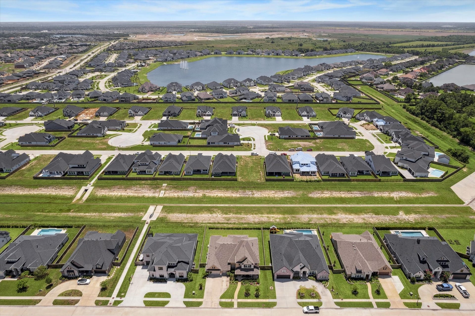 2547 Sandy Lake Drive, Friendswood, TX 77546 2547 Sandy Lake Drive, Friendswood, TX 77546