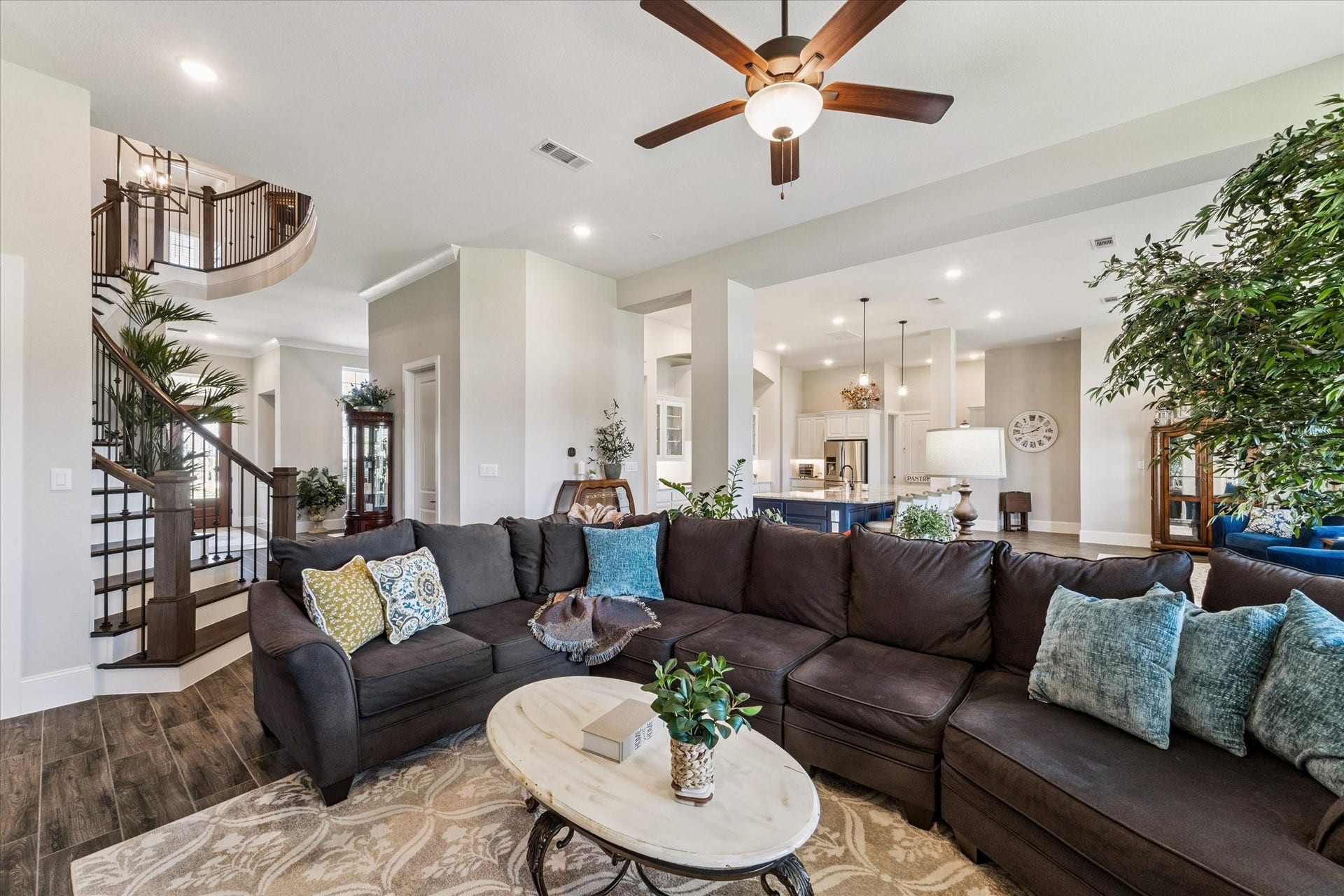 2547 Sandy Lake Drive, Friendswood, TX 77546 2547 Sandy Lake Drive, Friendswood, TX 77546