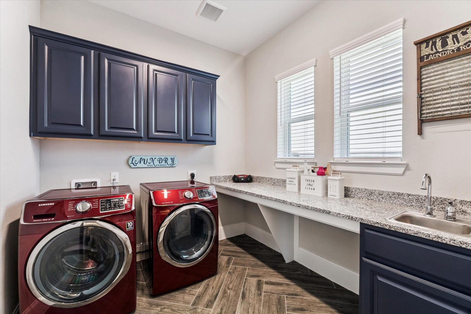 2547 Sandy Lake Drive, Friendswood, TX 77546 2547 Sandy Lake Drive, Friendswood, TX 77546