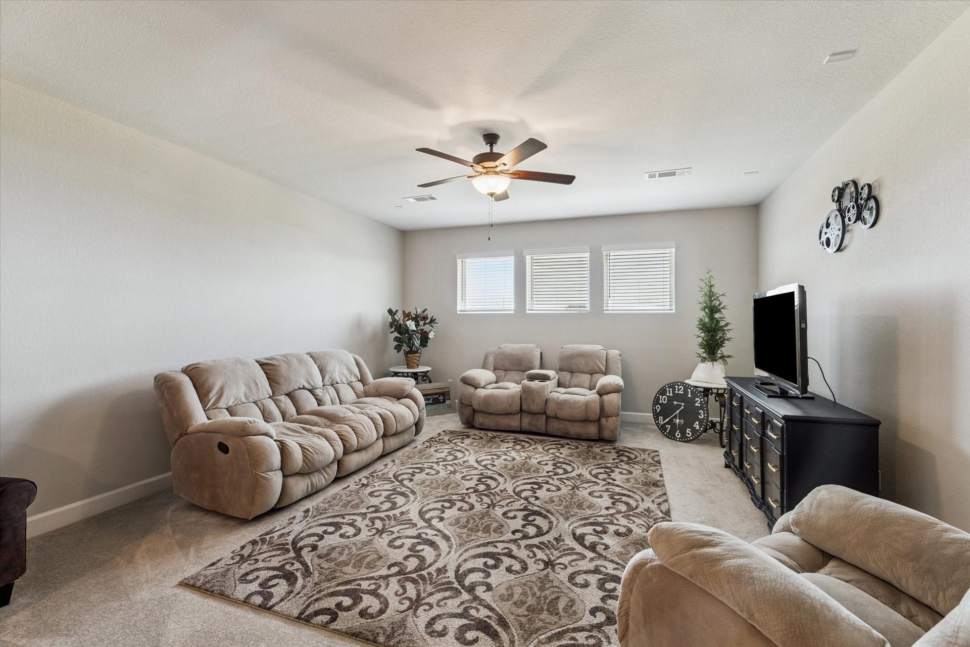 2547 Sandy Lake Drive, Friendswood, TX 77546 2547 Sandy Lake Drive, Friendswood, TX 77546