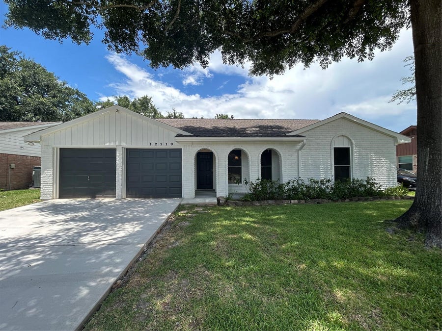 Property photo for 12118 Dorrance Lane, Meadows Place, TX