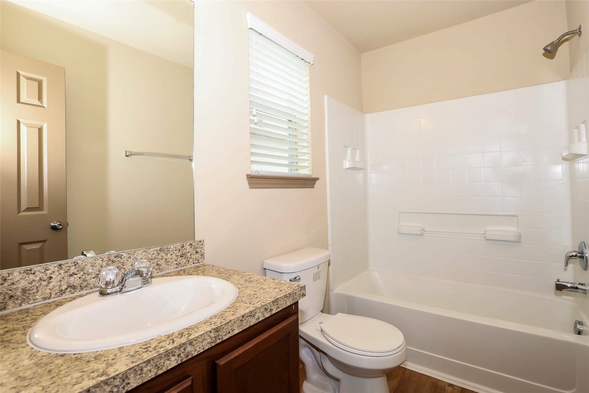 19035 Moynihan Drive, Katy, TX 77449 Photos may be representative of the floor plan and not the exact home. Finishes, layout, and features of the actual property for lease may vary.