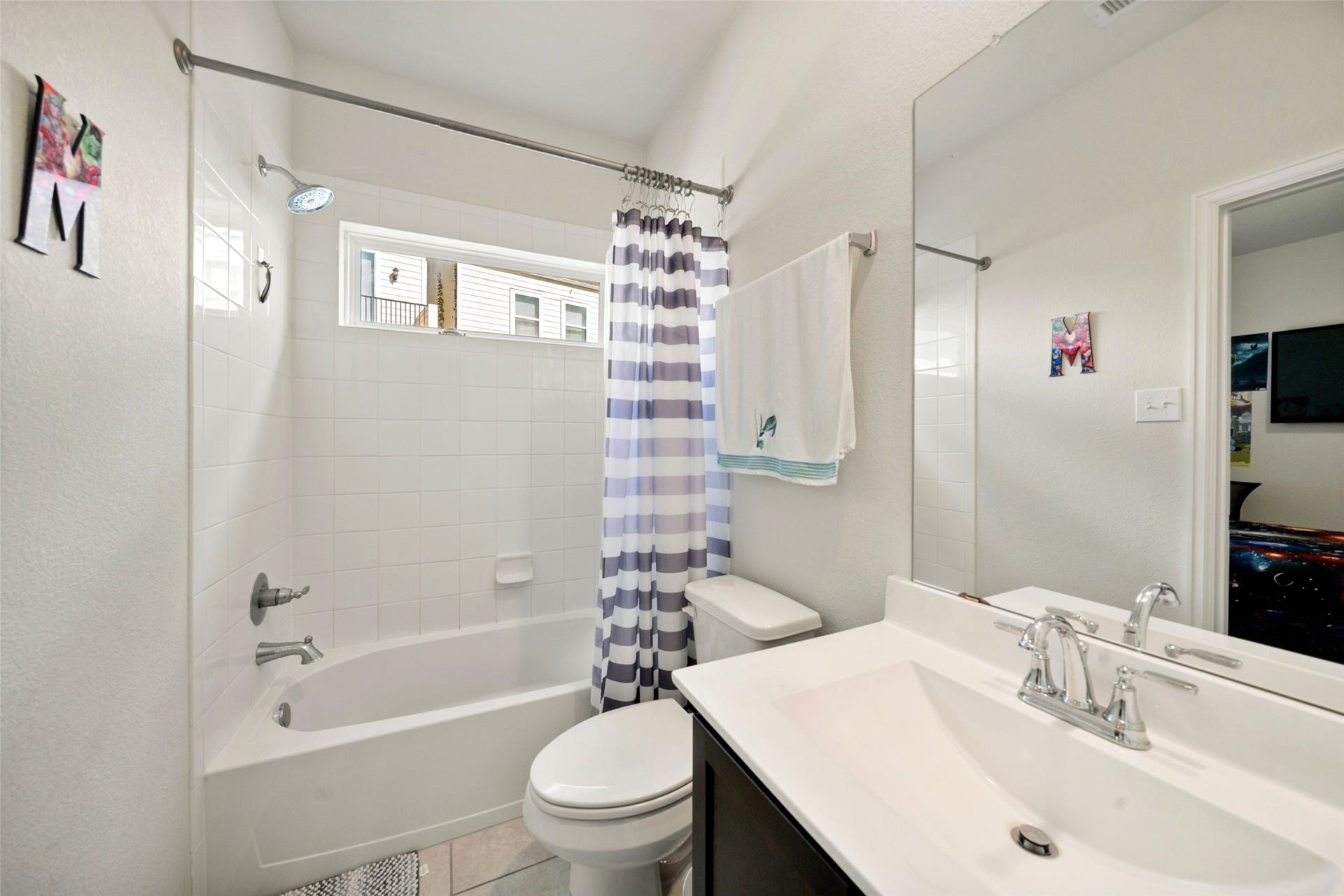 2324 Harmony Glade Lane, Spring, TX 77386 second bedroom ensuite bathroom
