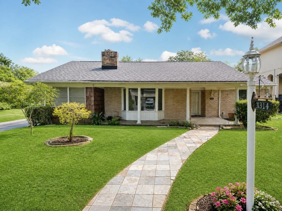 Property photo for 3314 Blue Bonnet Boulevard, Houston, TX