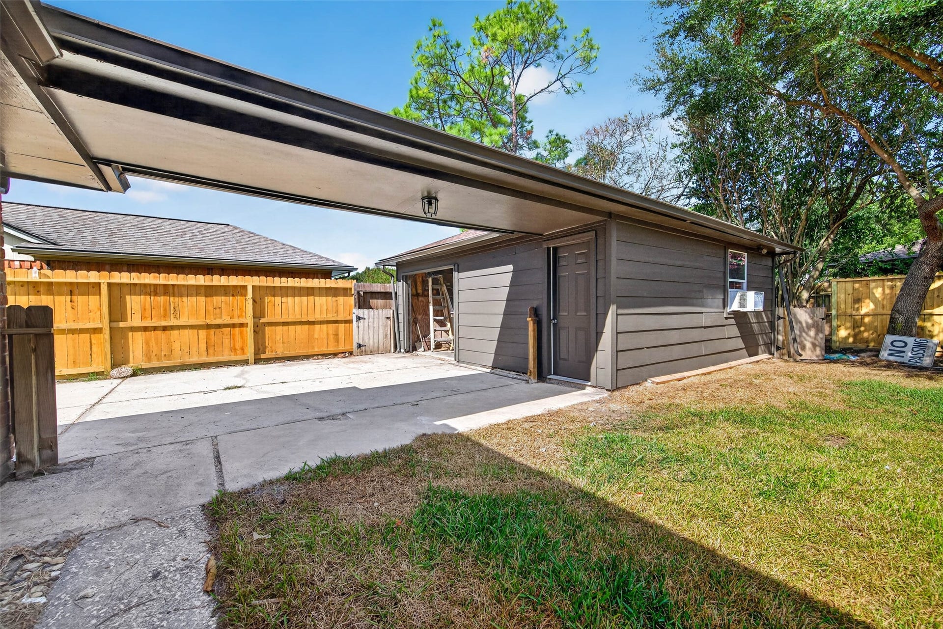 1123 Woodhorn Drive, Houston, TX 77062 1123 Woodhorn Drive, Houston, TX 77062