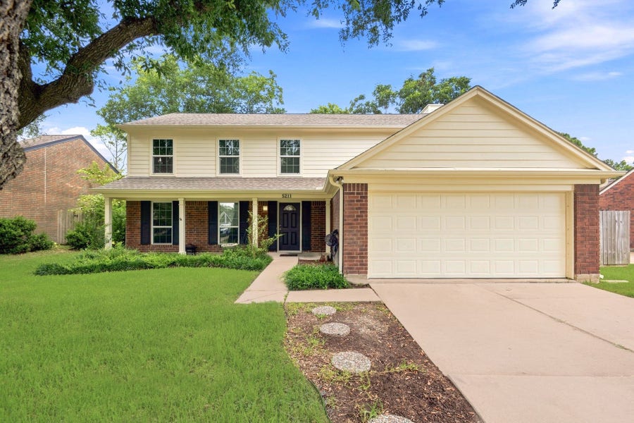 Property photo for 5211 Spring Circle Drive, Pearland, TX