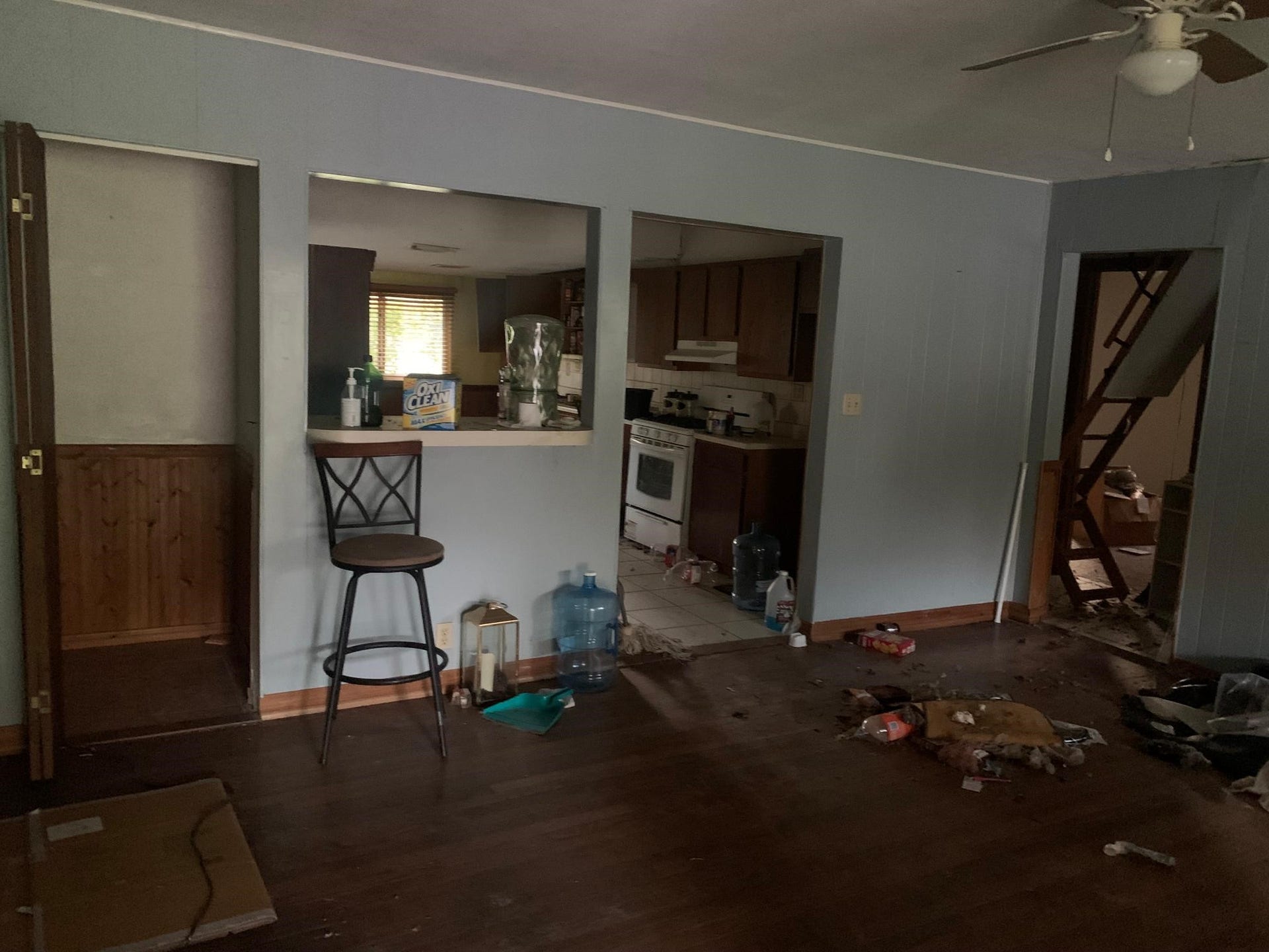 215 Jasmine Street, Lake Jackson, TX 77566