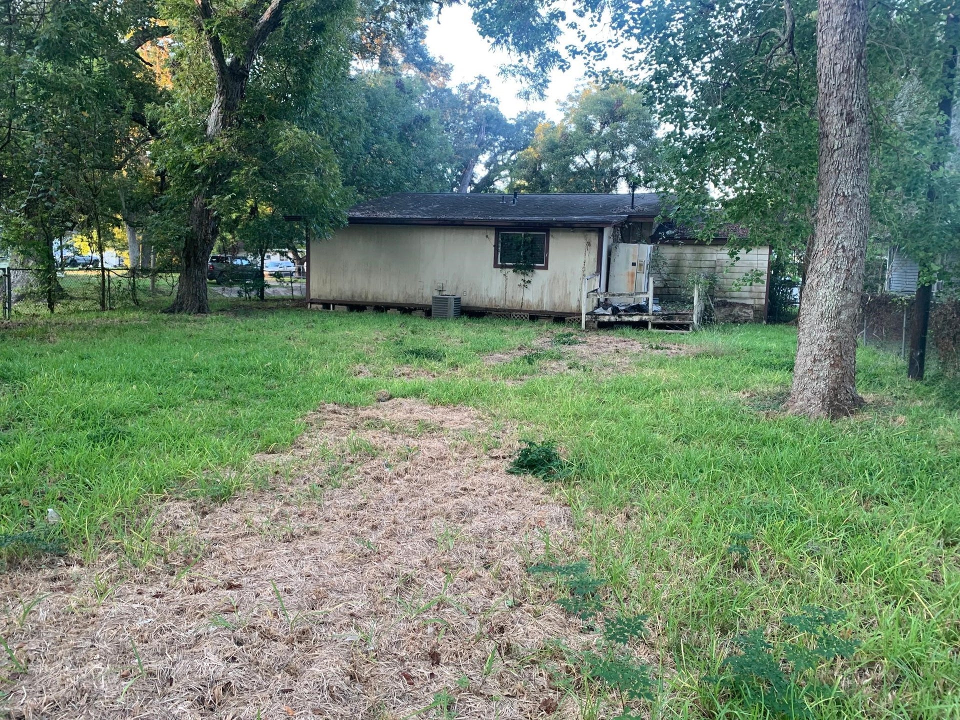 215 Jasmine Street, Lake Jackson, TX 77566