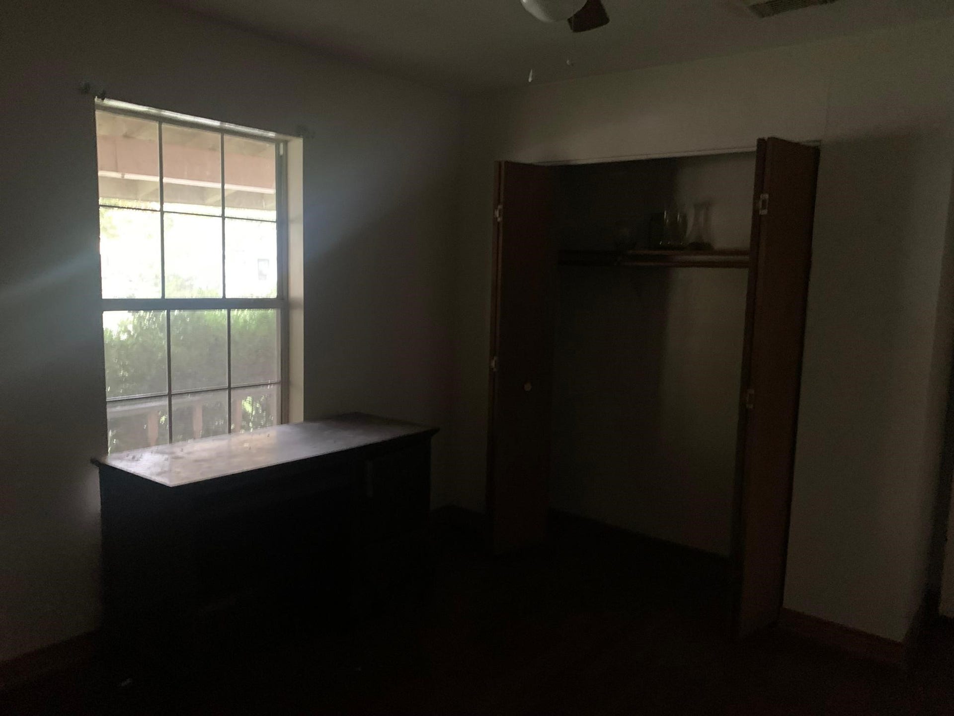 215 Jasmine Street, Lake Jackson, TX 77566