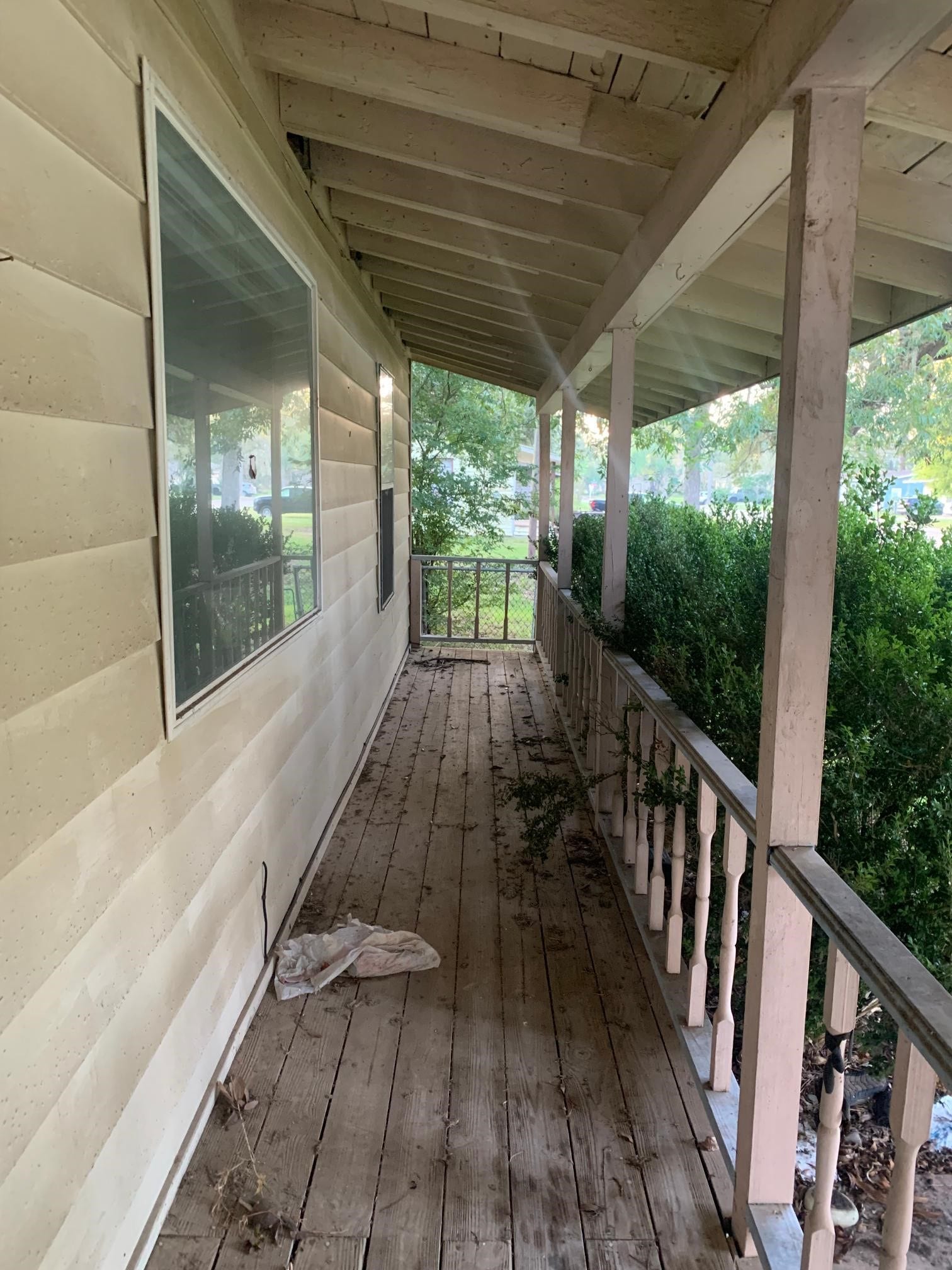 215 Jasmine Street, Lake Jackson, TX 77566