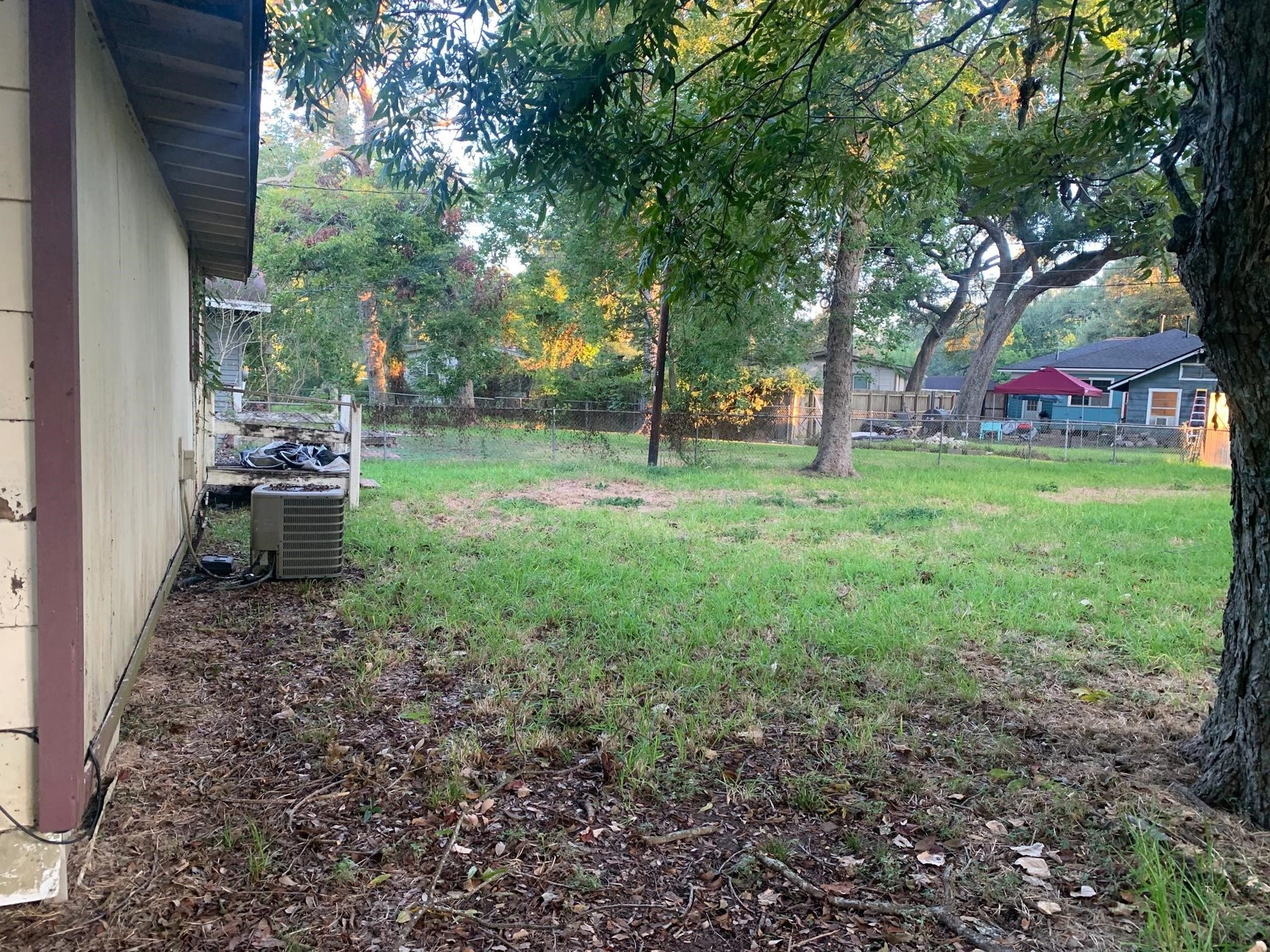 215 Jasmine Street, Lake Jackson, TX 77566