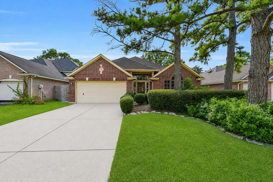 Property photo for 222 Glenridge Forest, Houston, TX