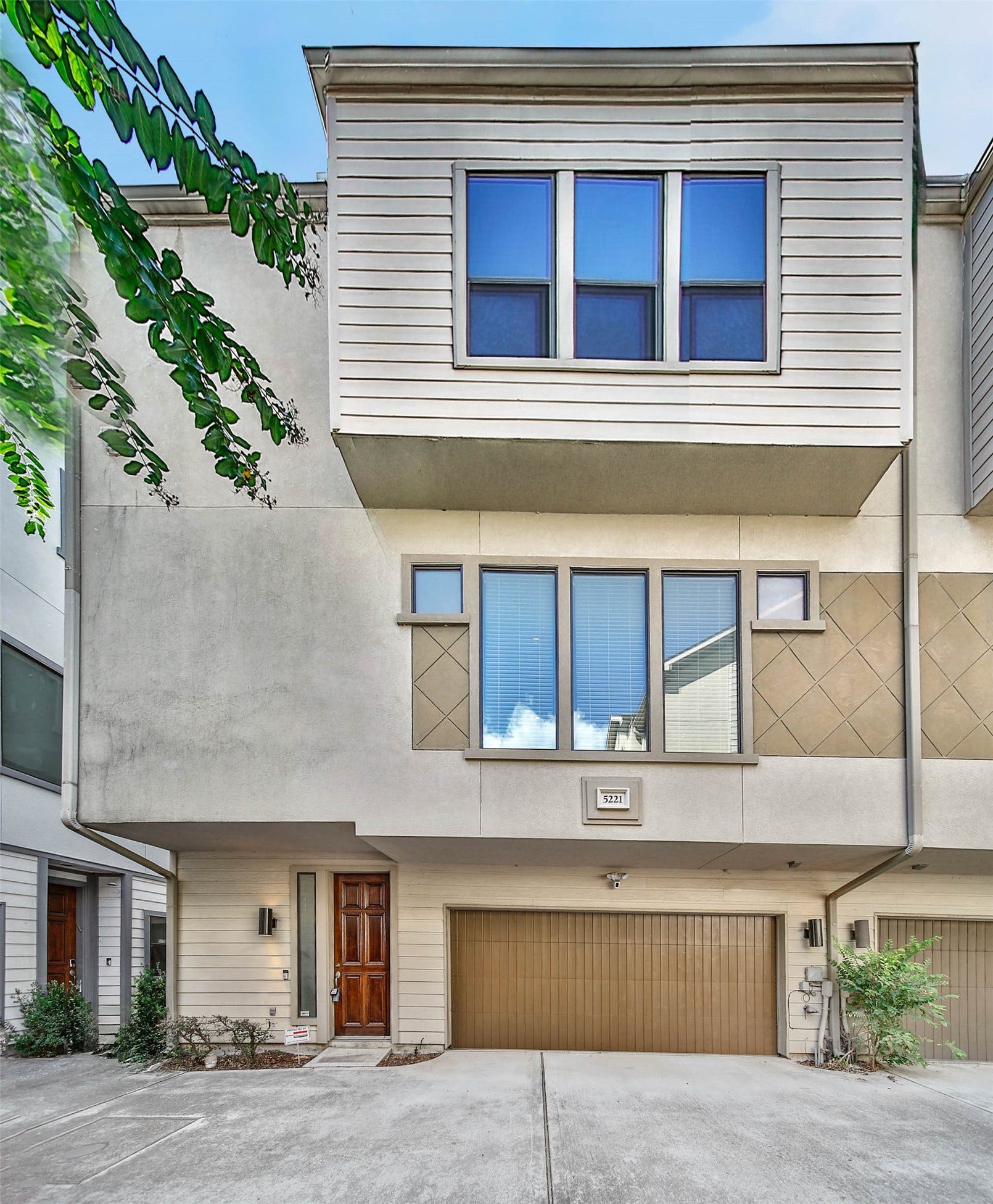 5221 Eigel Street, Houston, TX 77007
