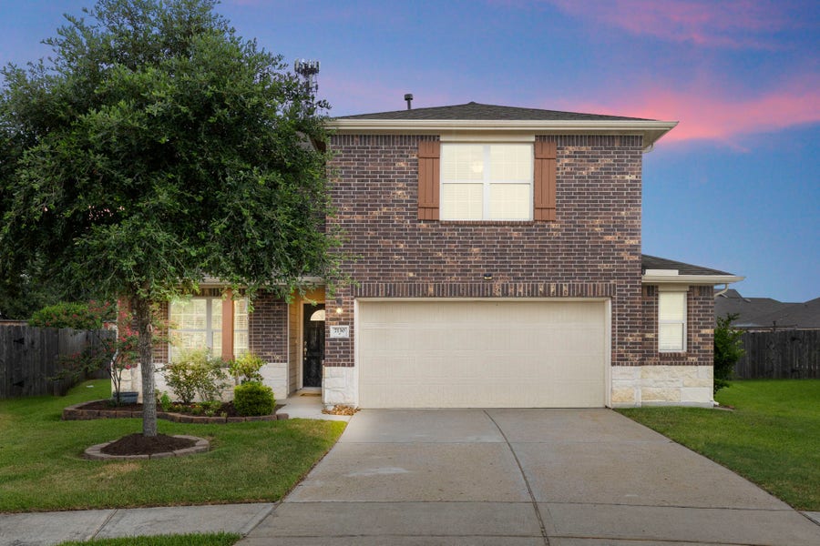 Property photo for 7130 Edwanna Lane, Spring, TX