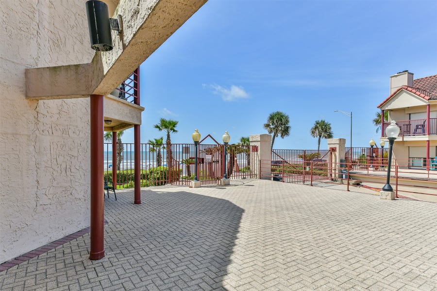 Property photo for 7312 Seawall Boulevard, #115, Galveston, TX
