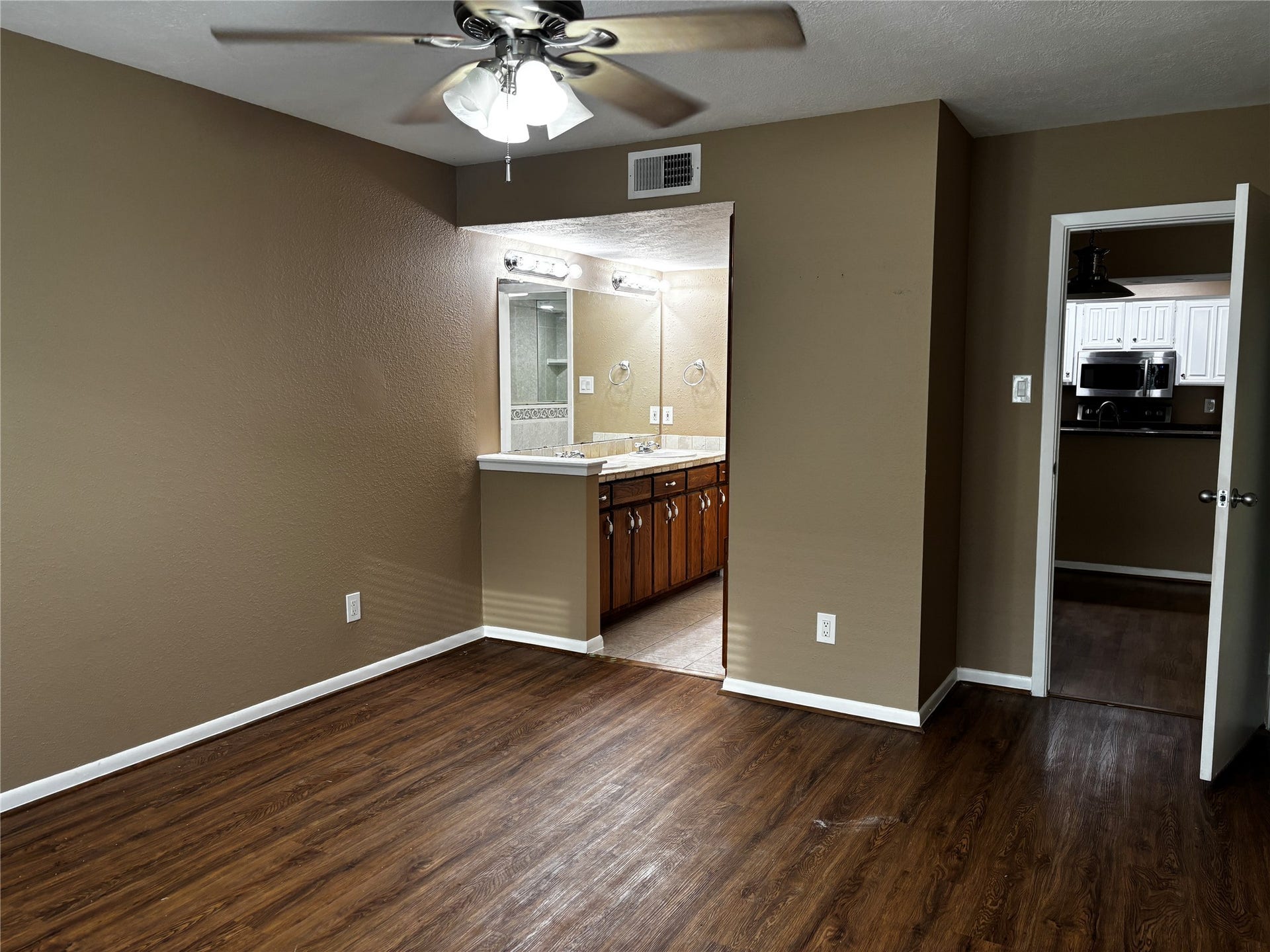 4001 Nasa Parkway, #133, El Lago, TX 77586 4001 Nasa Parkway, #133, El Lago, TX 77586