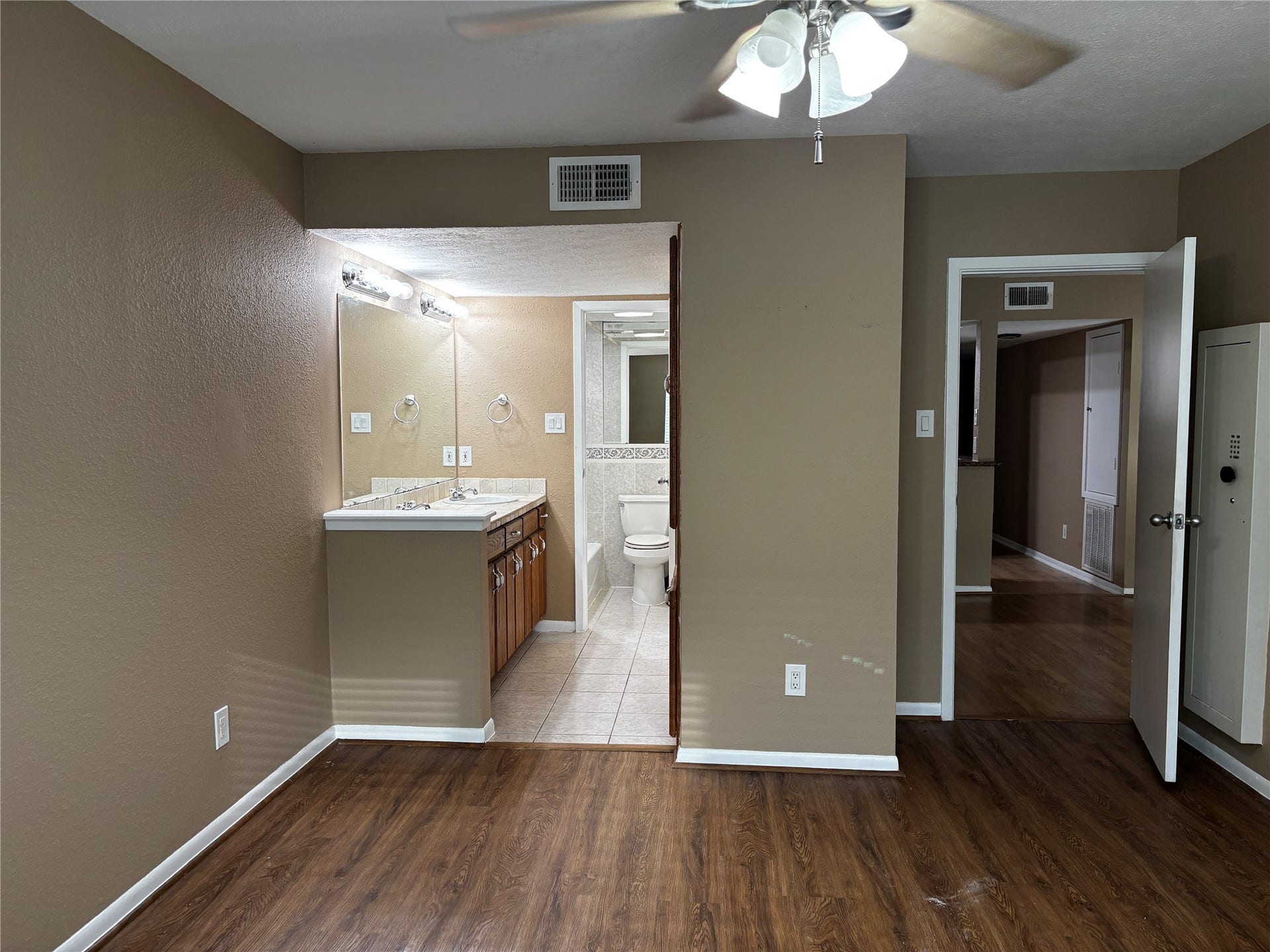 4001 Nasa Parkway, #133, El Lago, TX 77586 4001 Nasa Parkway, #133, El Lago, TX 77586