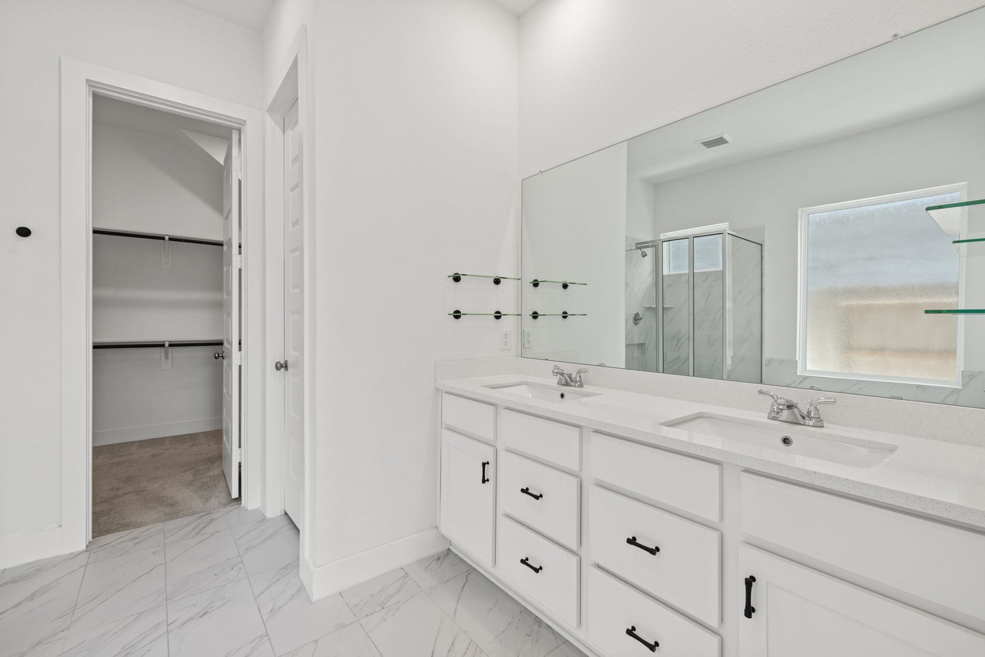 9211 Fury Landing Lane, Tomball, TX 77375 Luxurious primary bath with tub and shower