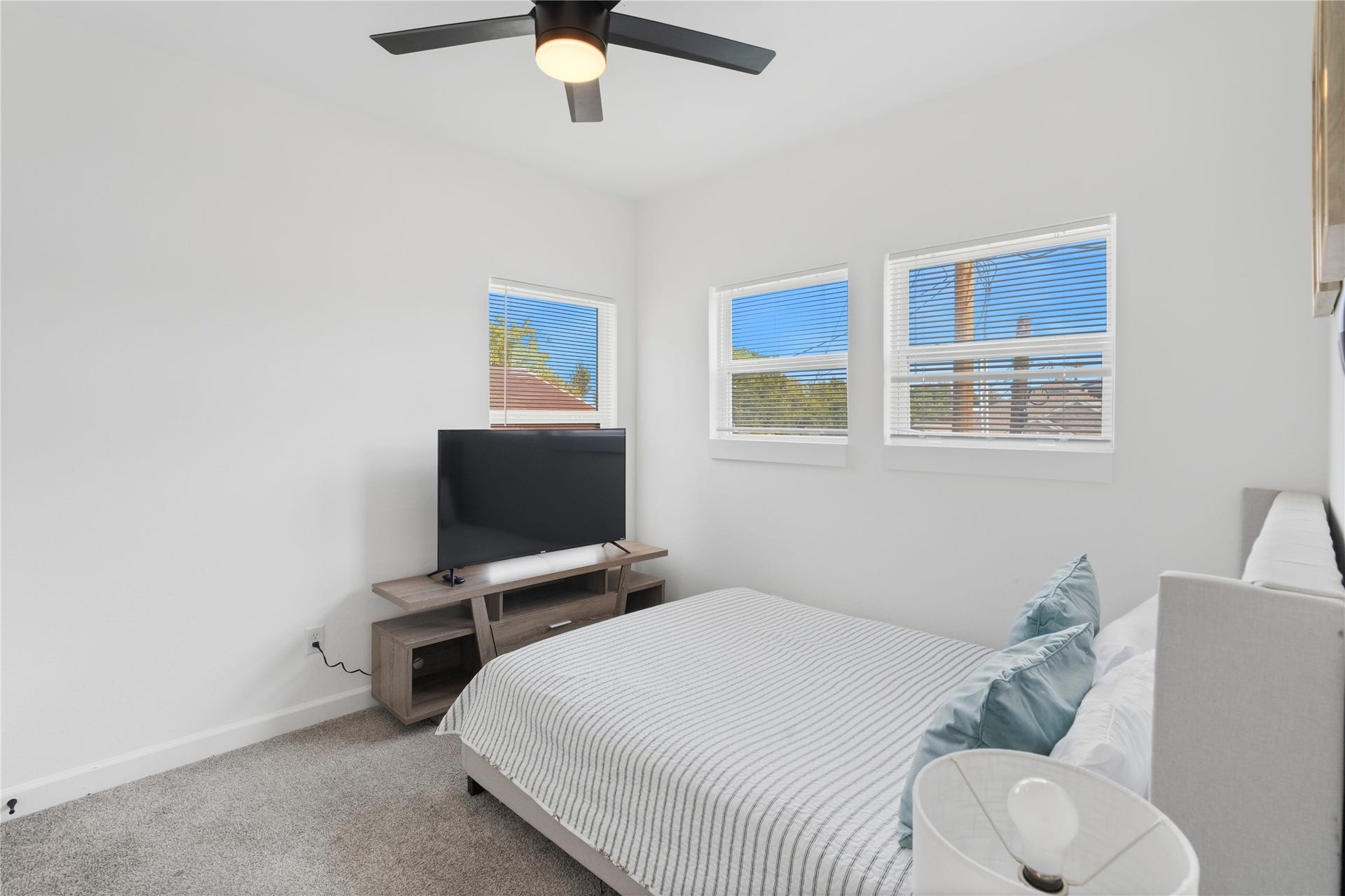 6130 Conley Street, #A/B, Houston, TX 77021 6130 Conley Street, #A/B, Houston, TX 77021