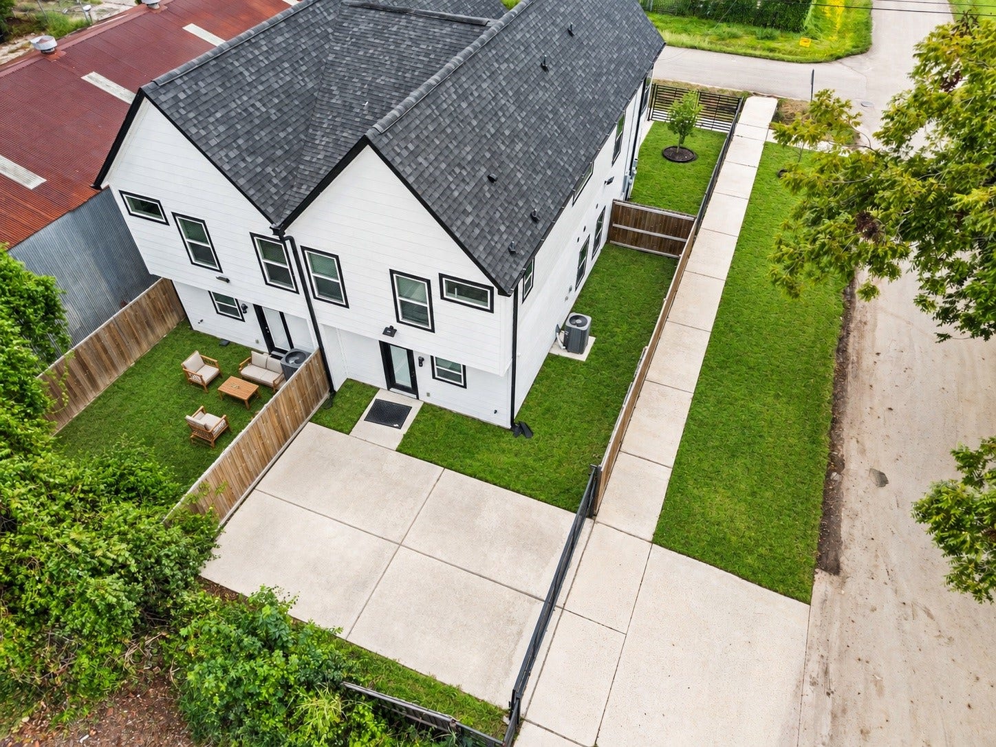 6130 Conley Street, #A/B, Houston, TX 77021 6130 Conley Street, #A/B, Houston, TX 77021