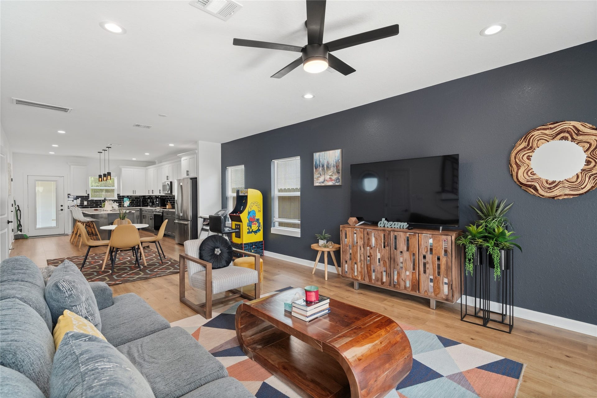 6130 Conley Street, #A/B, Houston, TX 77021 6130 Conley Street, #A/B, Houston, TX 77021