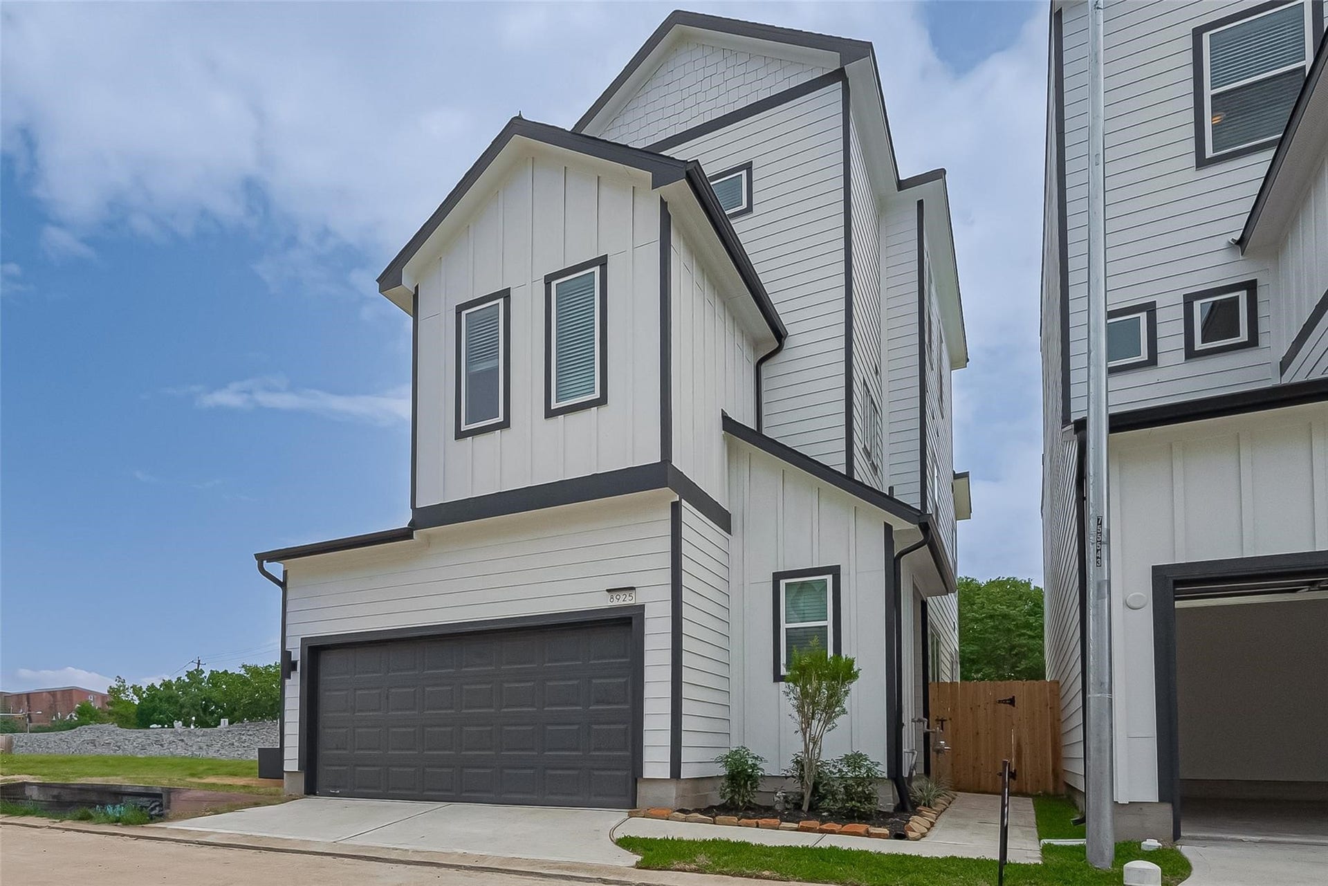8925 Grovner Place, Houston, TX 77055 8925 Grovner Place, Houston, TX 77055