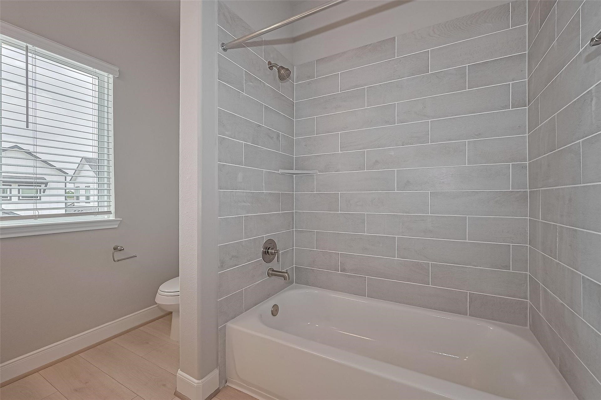 8925 Grovner Place, Houston, TX 77055 8925 Grovner Place, Houston, TX 77055