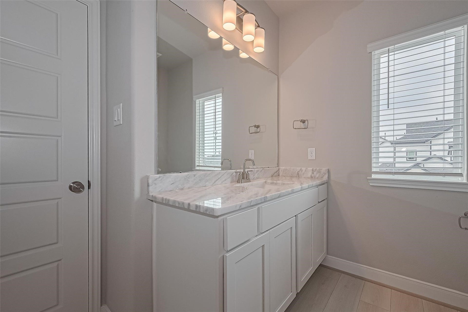 8925 Grovner Place, Houston, TX 77055 8925 Grovner Place, Houston, TX 77055