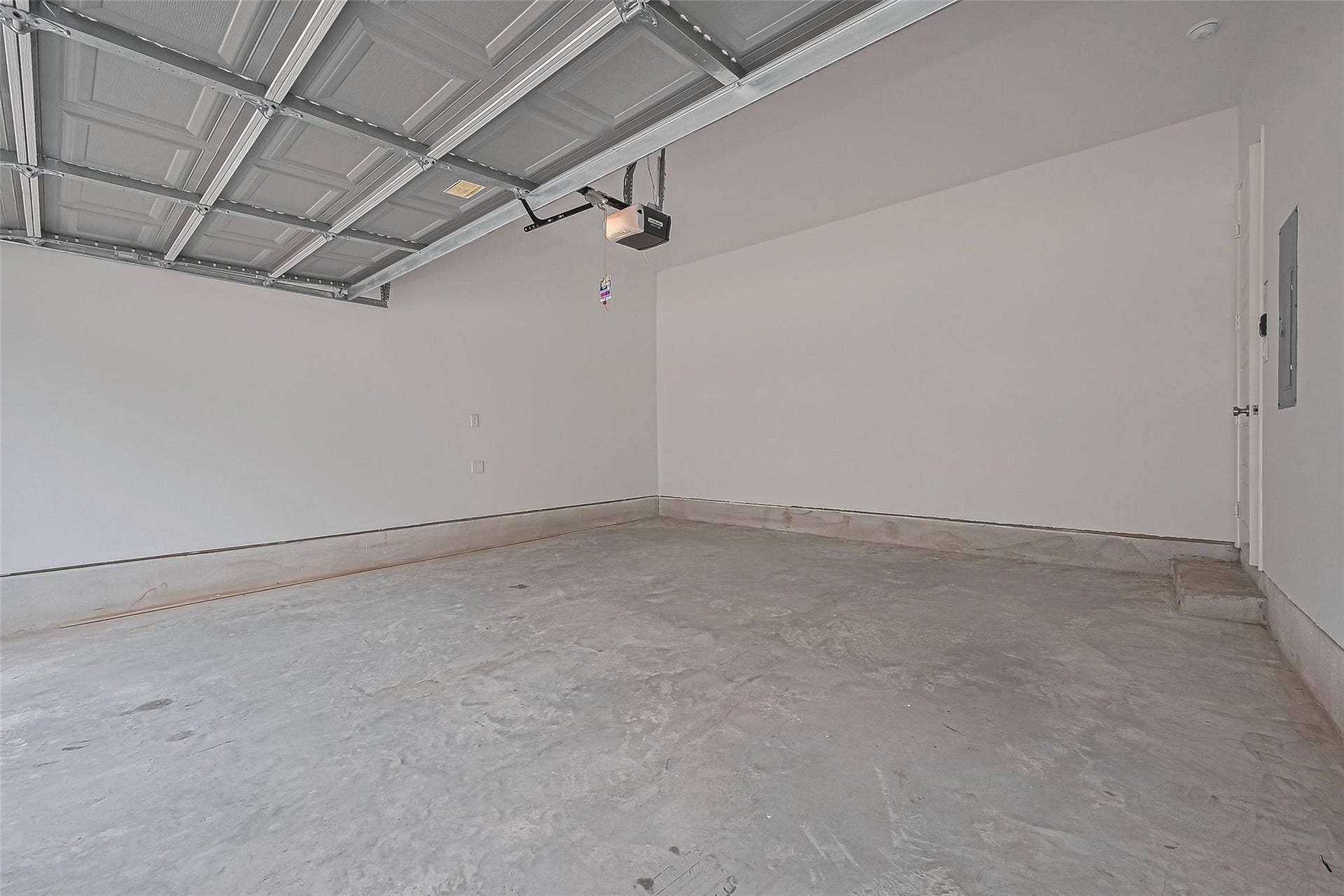 8925 Grovner Place, Houston, TX 77055 8925 Grovner Place, Houston, TX 77055