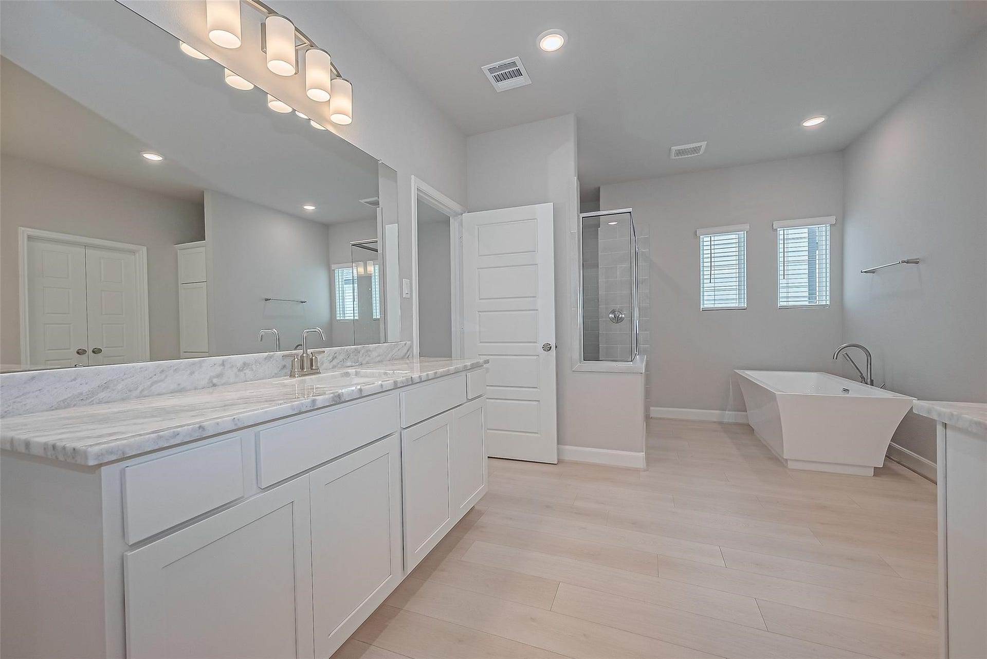 8925 Grovner Place, Houston, TX 77055 8925 Grovner Place, Houston, TX 77055