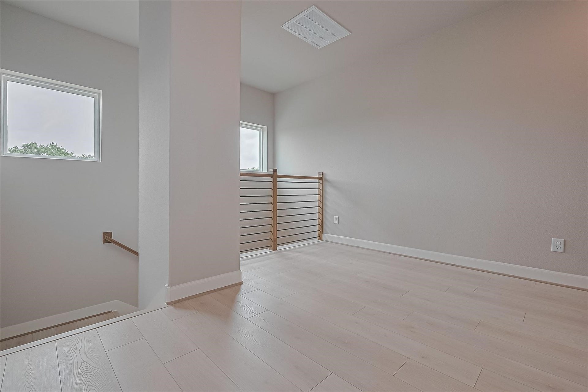 8925 Grovner Place, Houston, TX 77055 8925 Grovner Place, Houston, TX 77055