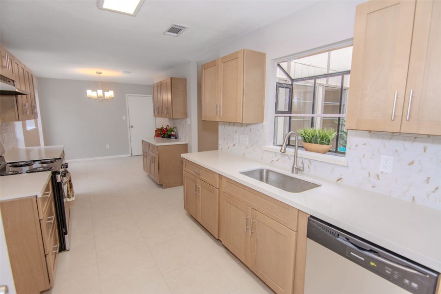 Property photo for 6703 Stonewater, Houston, TX