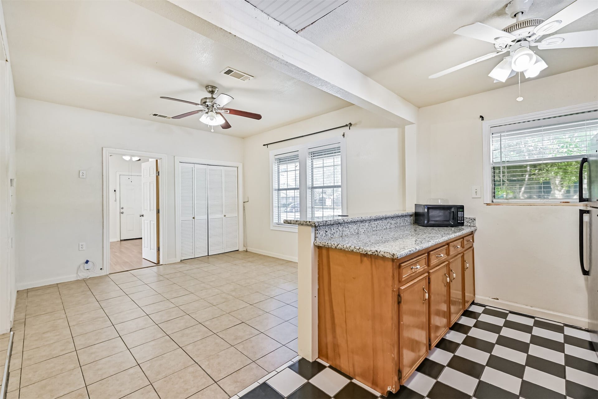 4928 Avenue P, Galveston, TX 77551 4928 Avenue P, Galveston, TX 77551