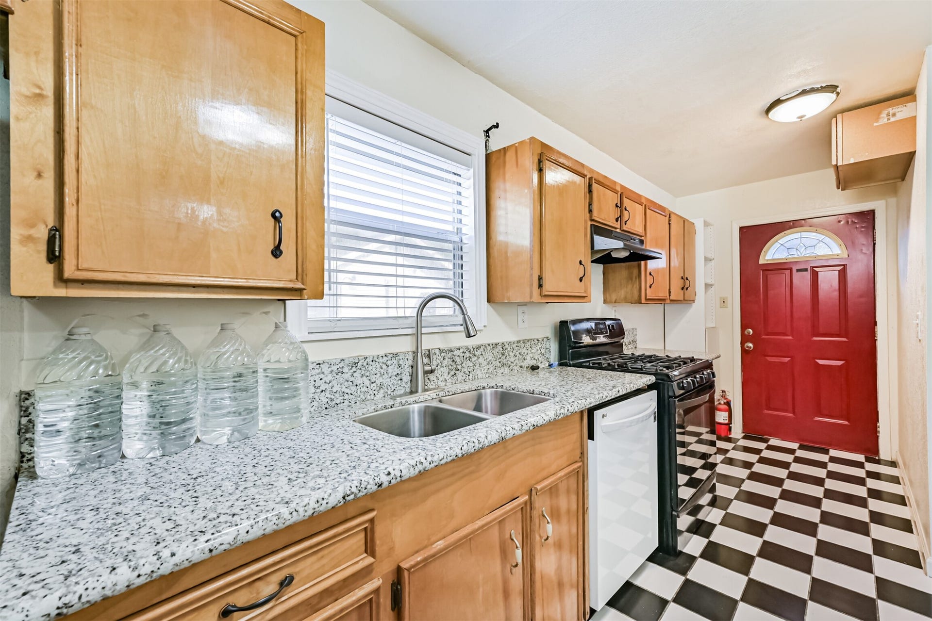 4928 Avenue P, Galveston, TX 77551 4928 Avenue P, Galveston, TX 77551