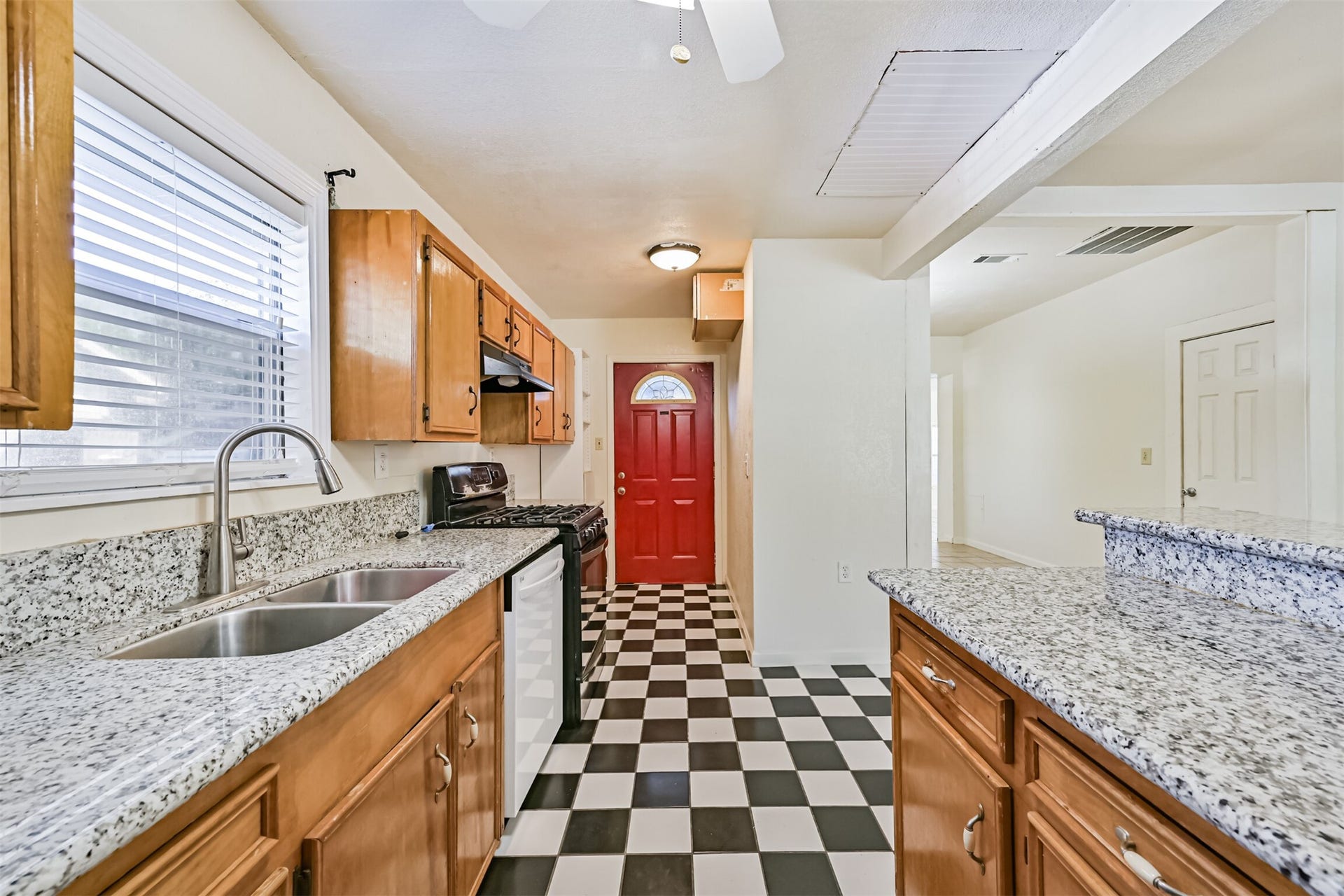 4928 Avenue P, Galveston, TX 77551 4928 Avenue P, Galveston, TX 77551