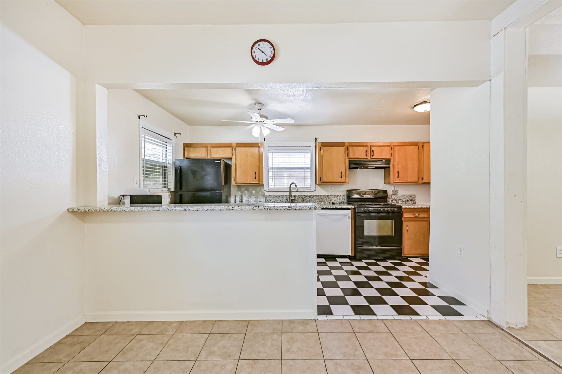 4928 Avenue P, Galveston, TX 77551 4928 Avenue P, Galveston, TX 77551