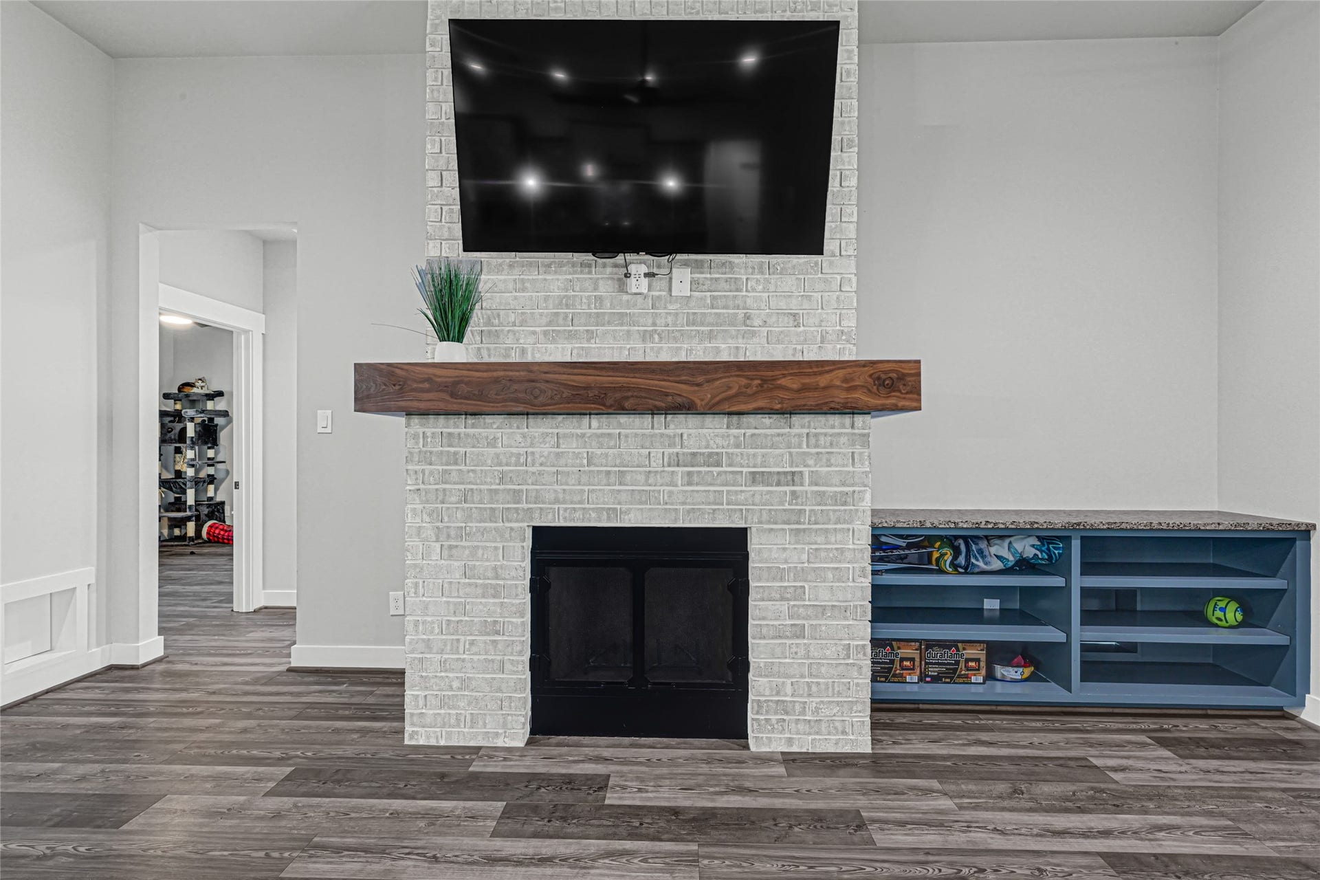 3325 County Road 160, Alvin, TX 77511 3325 County Road 160, Alvin, TX 77511