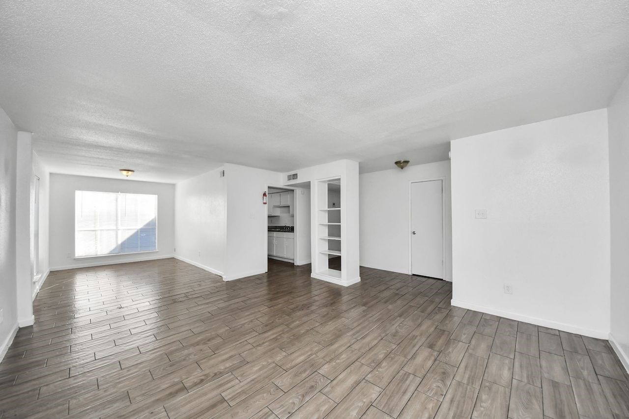 5625 Antoine Drive, #312, Houston, TX 77091 Living area and dining area