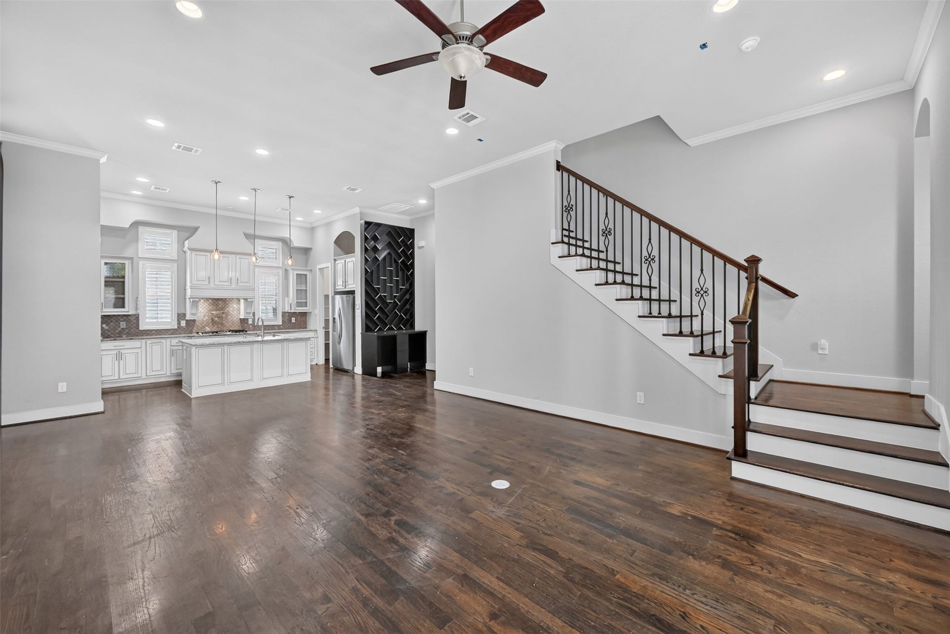 2711 Kennedy Street, Houston, TX 77003 2711 Kennedy Street, Houston, TX 77003